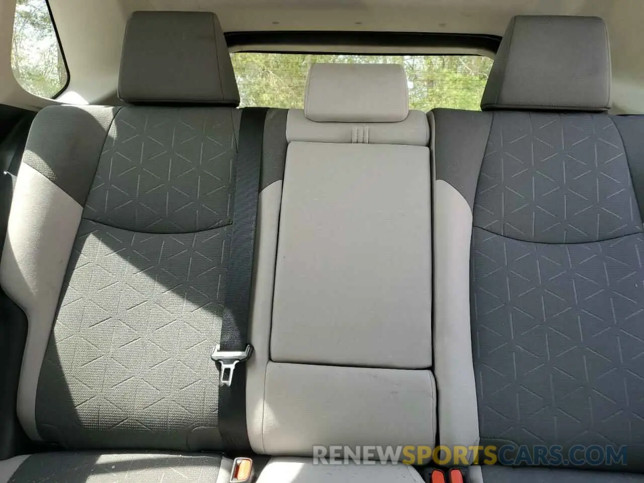 10 fotografías del automóvil dañado 2T3P1RFV3KC037238 TOYOTA RAV4 2019