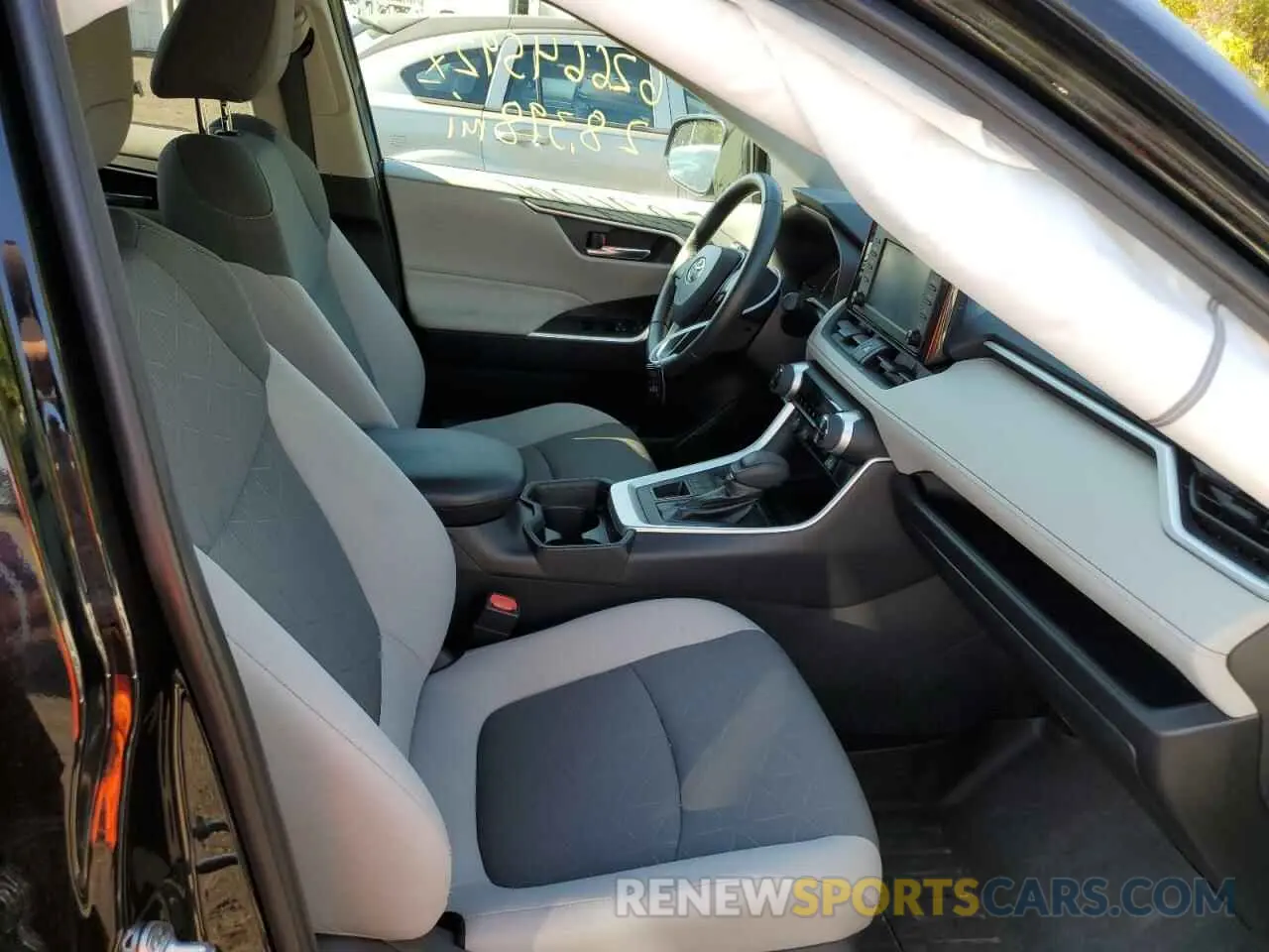5 fotografías del automóvil dañado 2T3P1RFV3KW013407 TOYOTA RAV4 2019