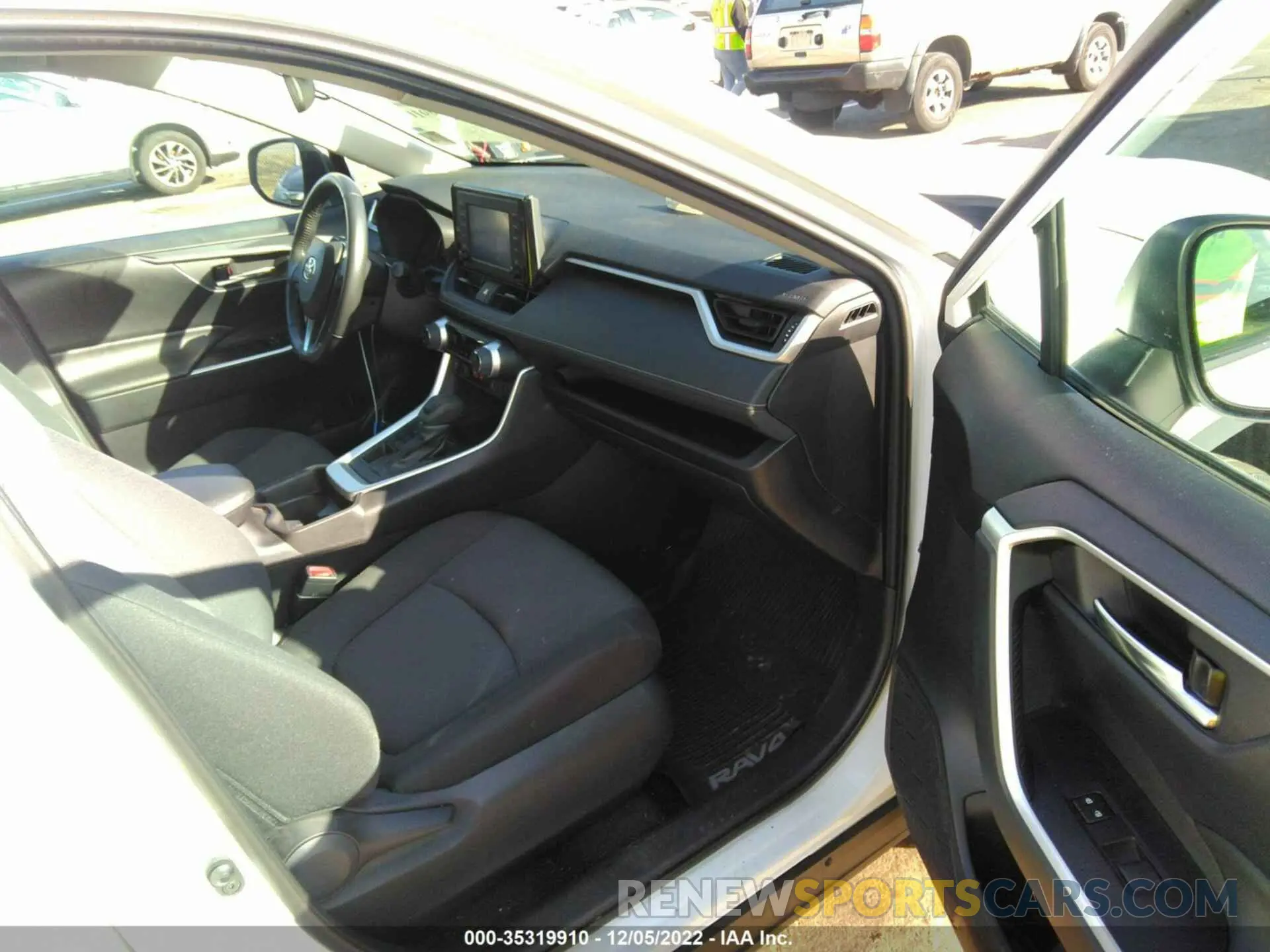 5 fotografías del automóvil dañado 2T3P1RFV3KW014010 TOYOTA RAV4 2019