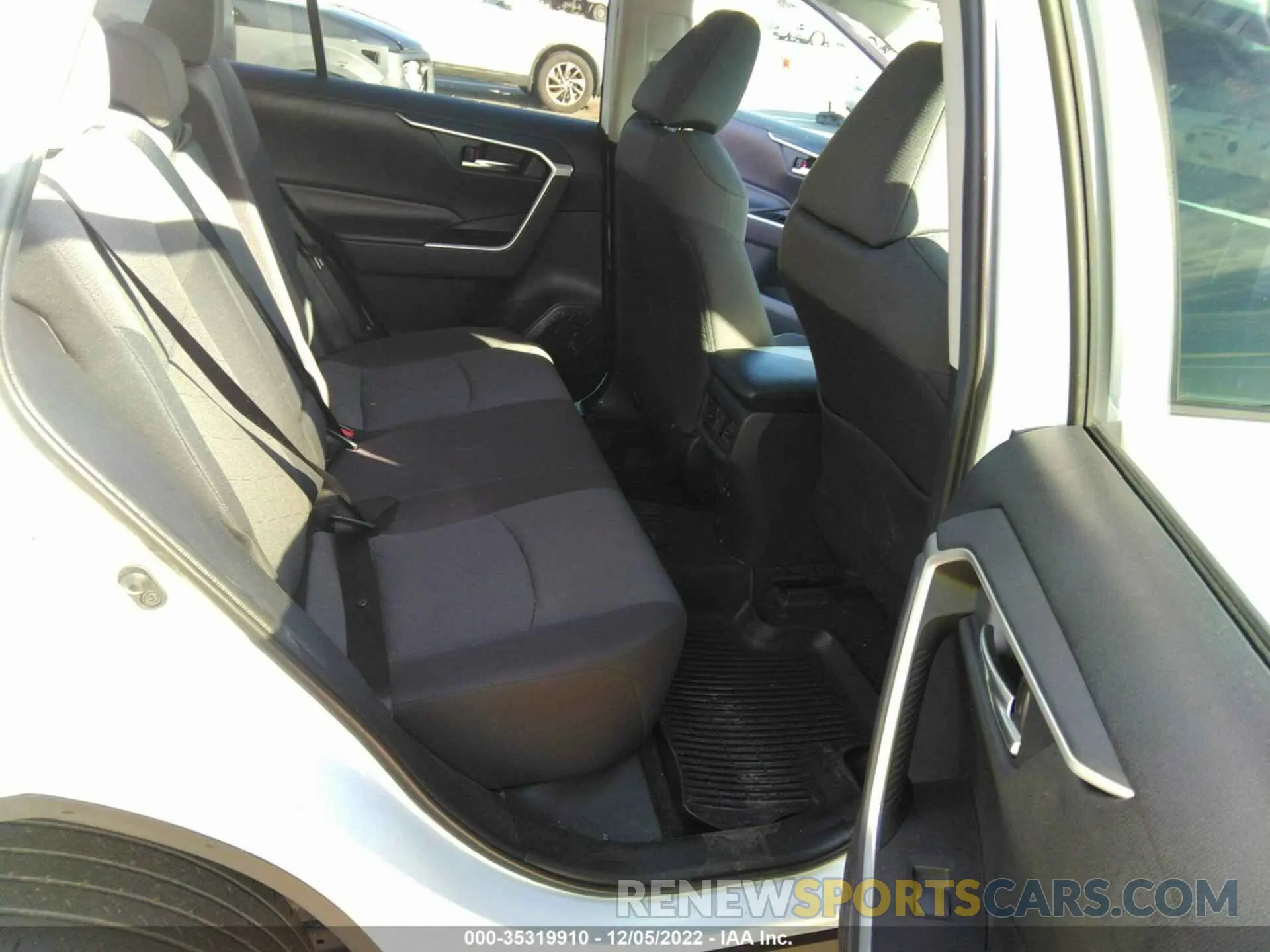 8 fotografías del automóvil dañado 2T3P1RFV3KW014010 TOYOTA RAV4 2019