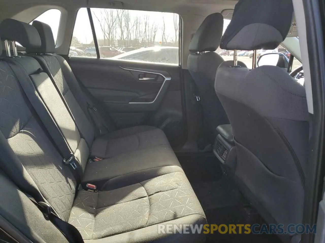 11 fotografías del automóvil dañado 2T3P1RFV5KC057717 TOYOTA RAV4 2019