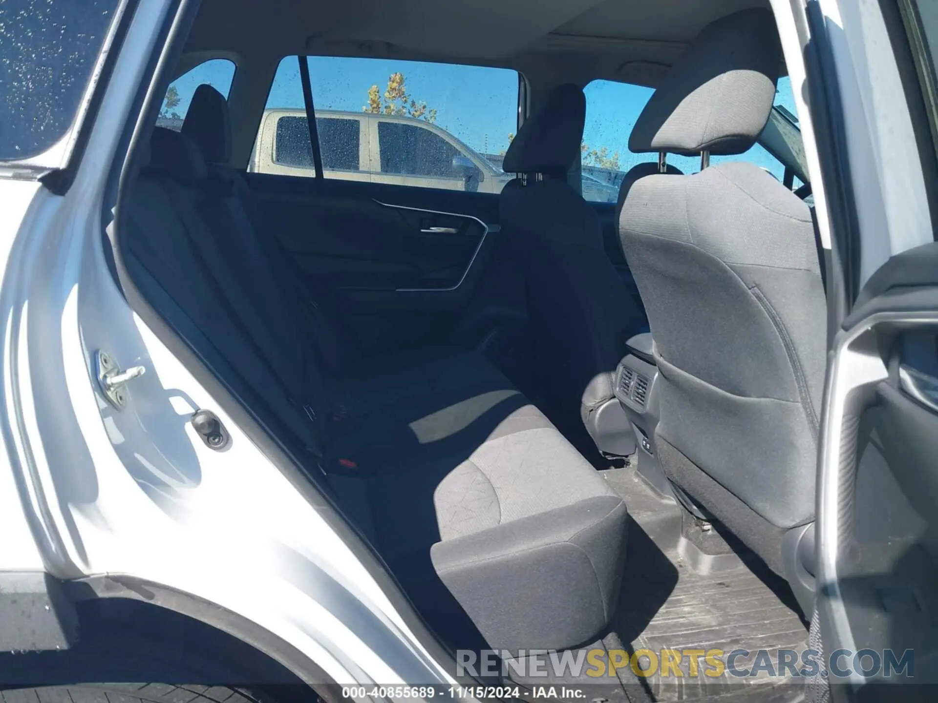 8 fotografías del automóvil dañado 2T3P1RFV5KW024571 TOYOTA RAV4 2019
