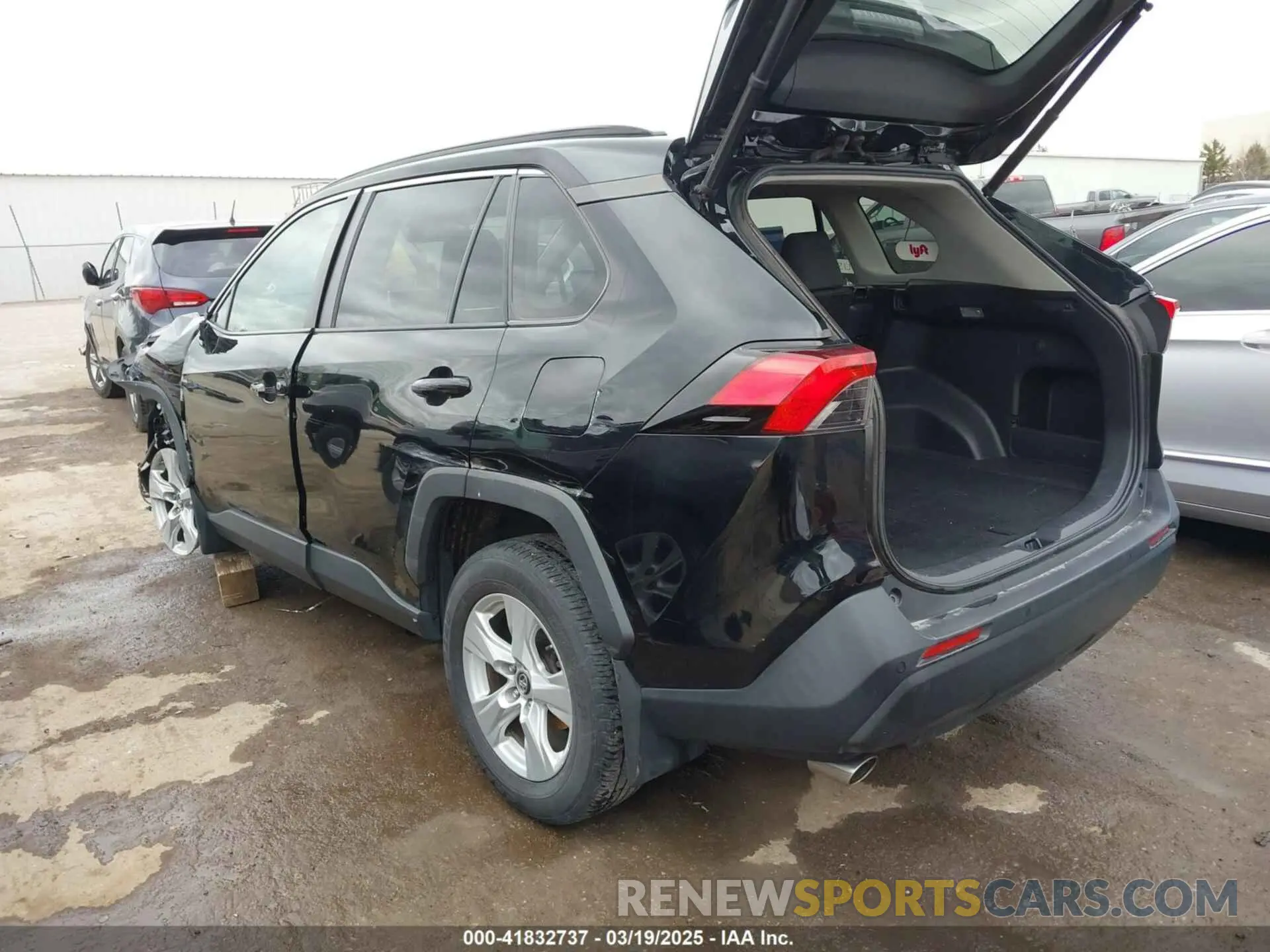 3 fotografías del automóvil dañado 2T3P1RFV5KW043623 TOYOTA RAV4 2019