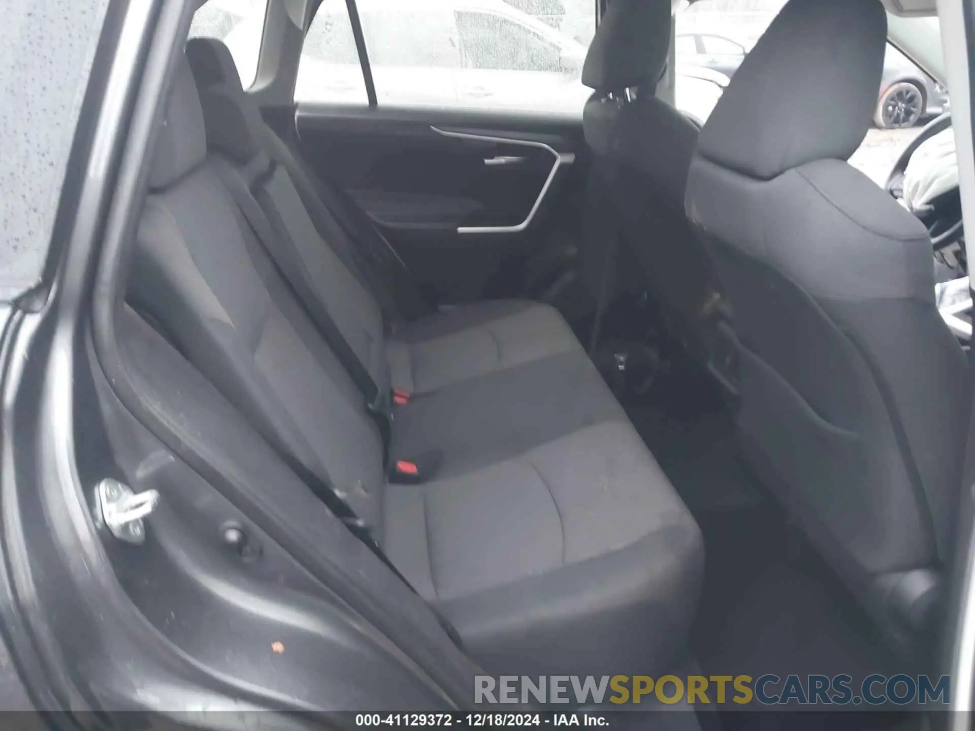 8 fotografías del automóvil dañado 2T3P1RFV6KC038142 TOYOTA RAV4 2019