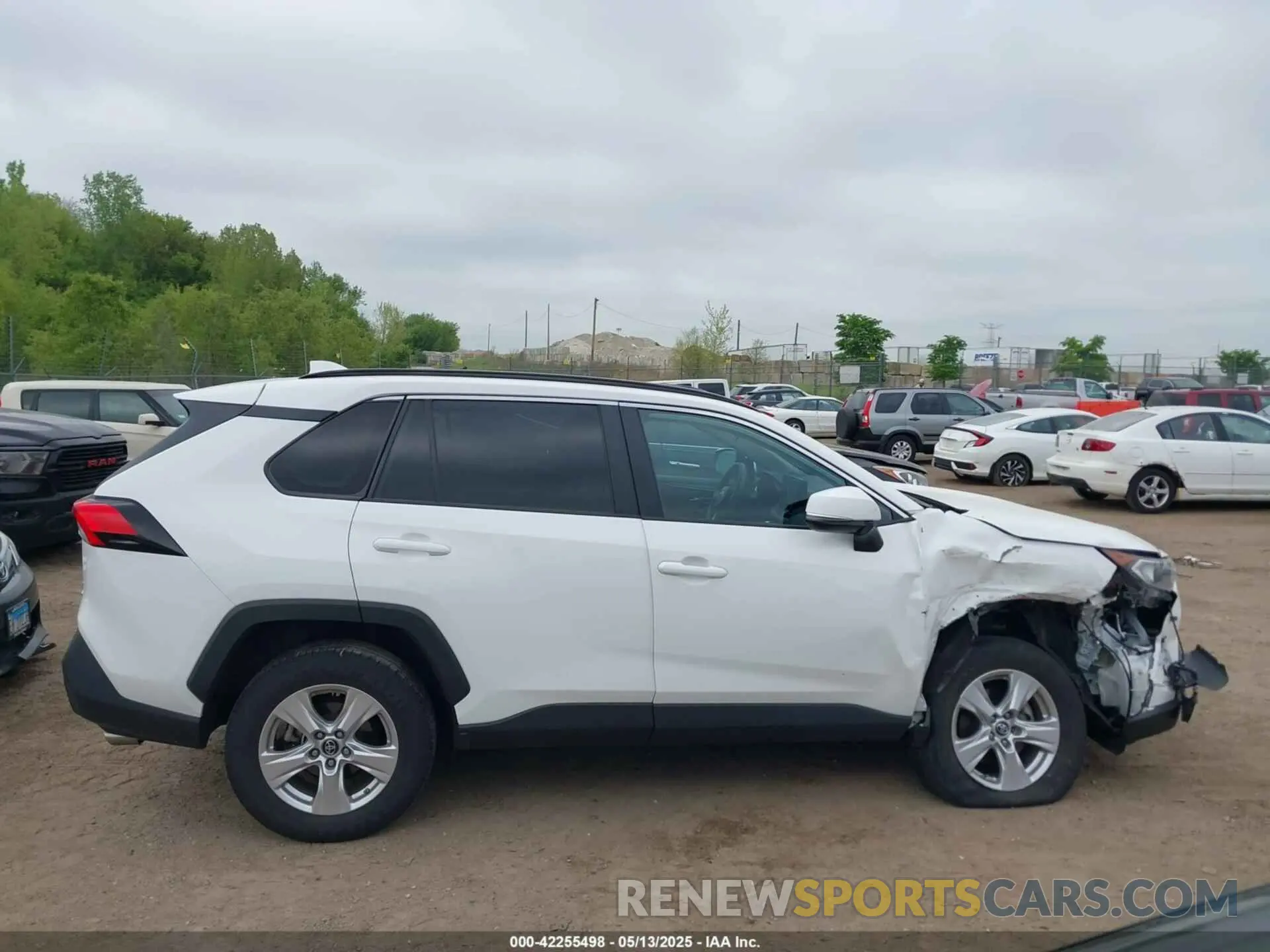13 fotografías del automóvil dañado 2T3P1RFV6KW081863 TOYOTA RAV4 2019