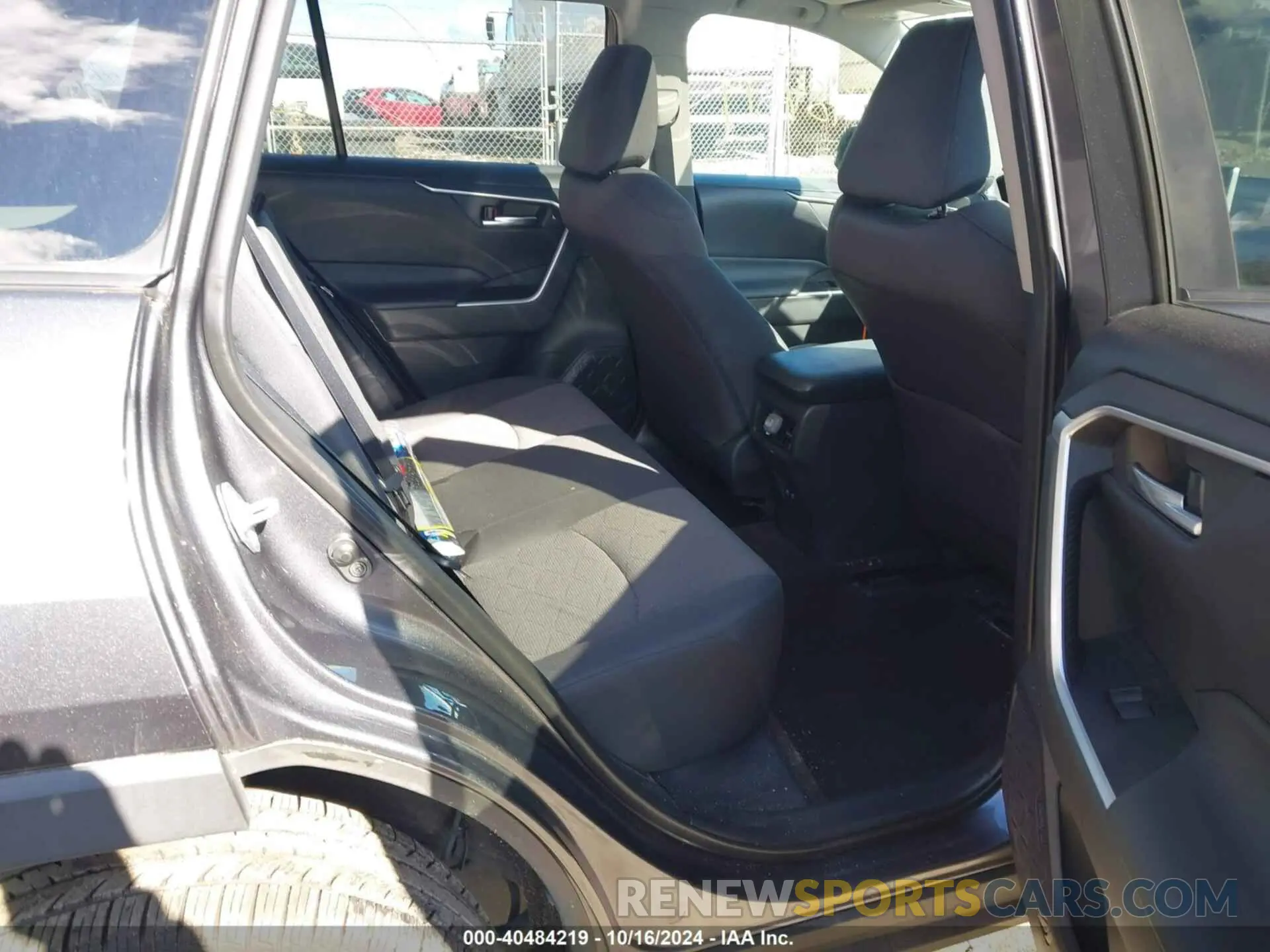 8 fotografías del automóvil dañado 2T3P1RFV7KC032897 TOYOTA RAV4 2019