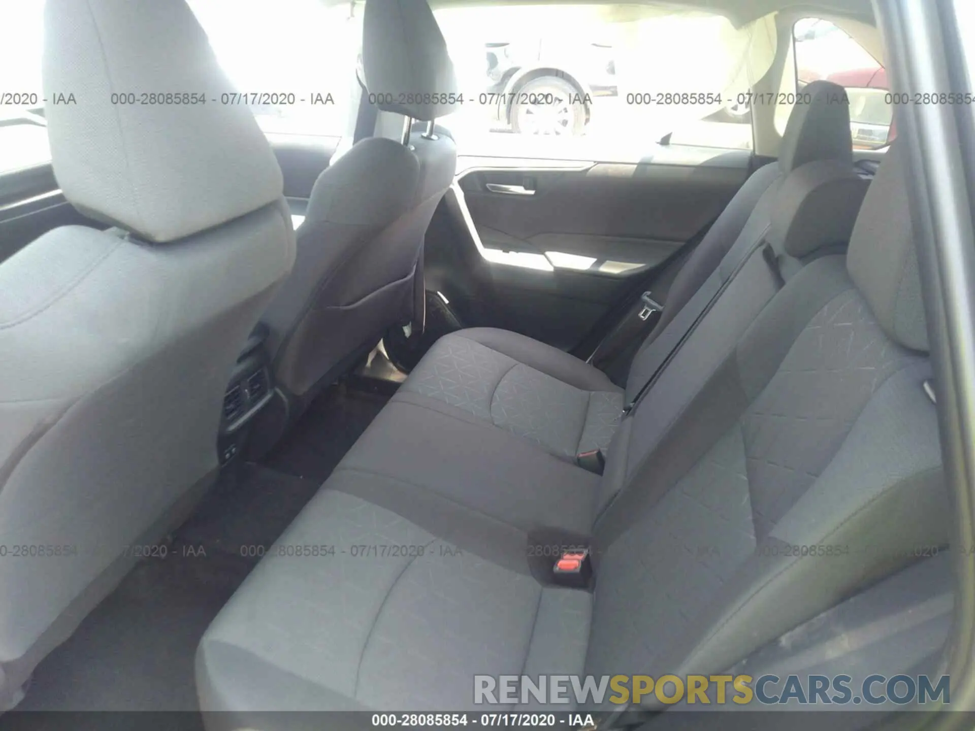 8 fotografías del automóvil dañado 2T3P1RFV7KW004662 TOYOTA RAV4 2019