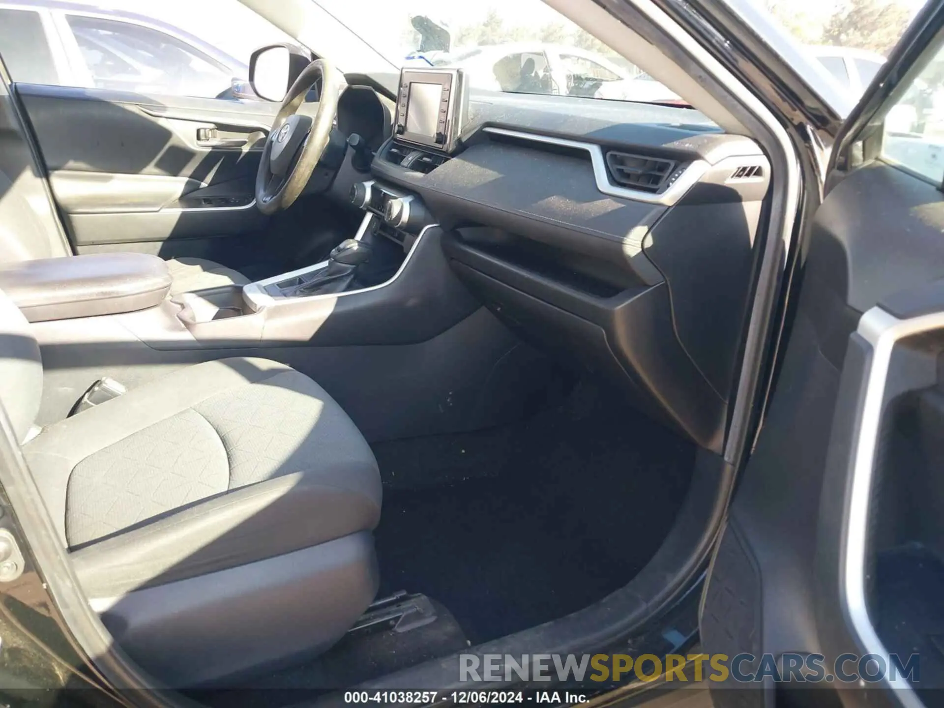 5 fotografías del automóvil dañado 2T3P1RFV7KW032025 TOYOTA RAV4 2019