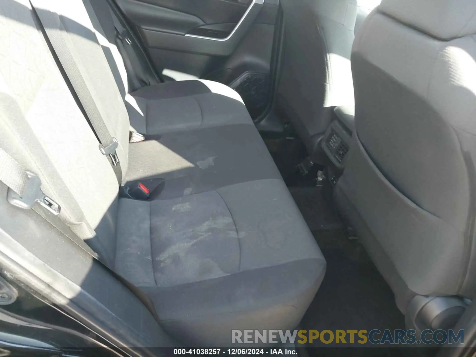 8 fotografías del automóvil dañado 2T3P1RFV7KW032025 TOYOTA RAV4 2019