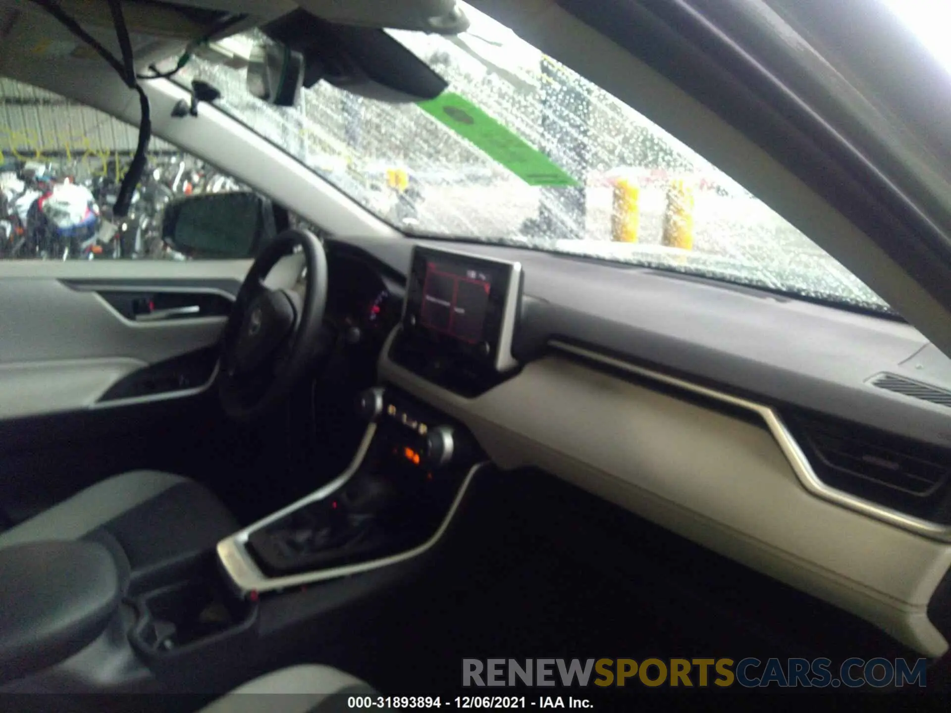 5 fotografías del automóvil dañado 2T3P1RFV8KW035855 TOYOTA RAV4 2019