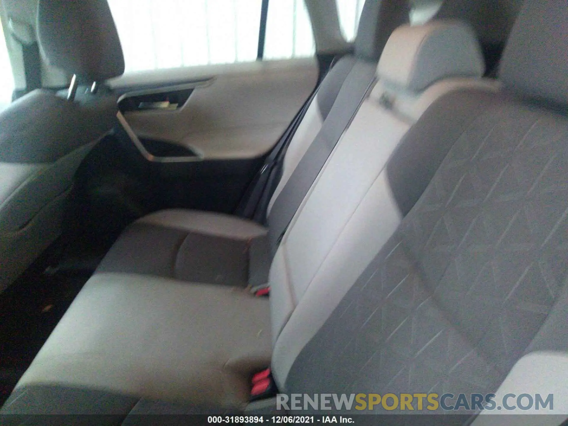 8 fotografías del automóvil dañado 2T3P1RFV8KW035855 TOYOTA RAV4 2019