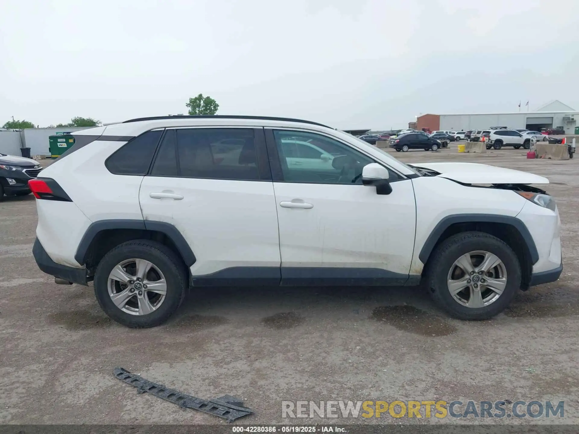 13 fotografías del automóvil dañado 2T3P1RFV8KW040053 TOYOTA RAV4 2019