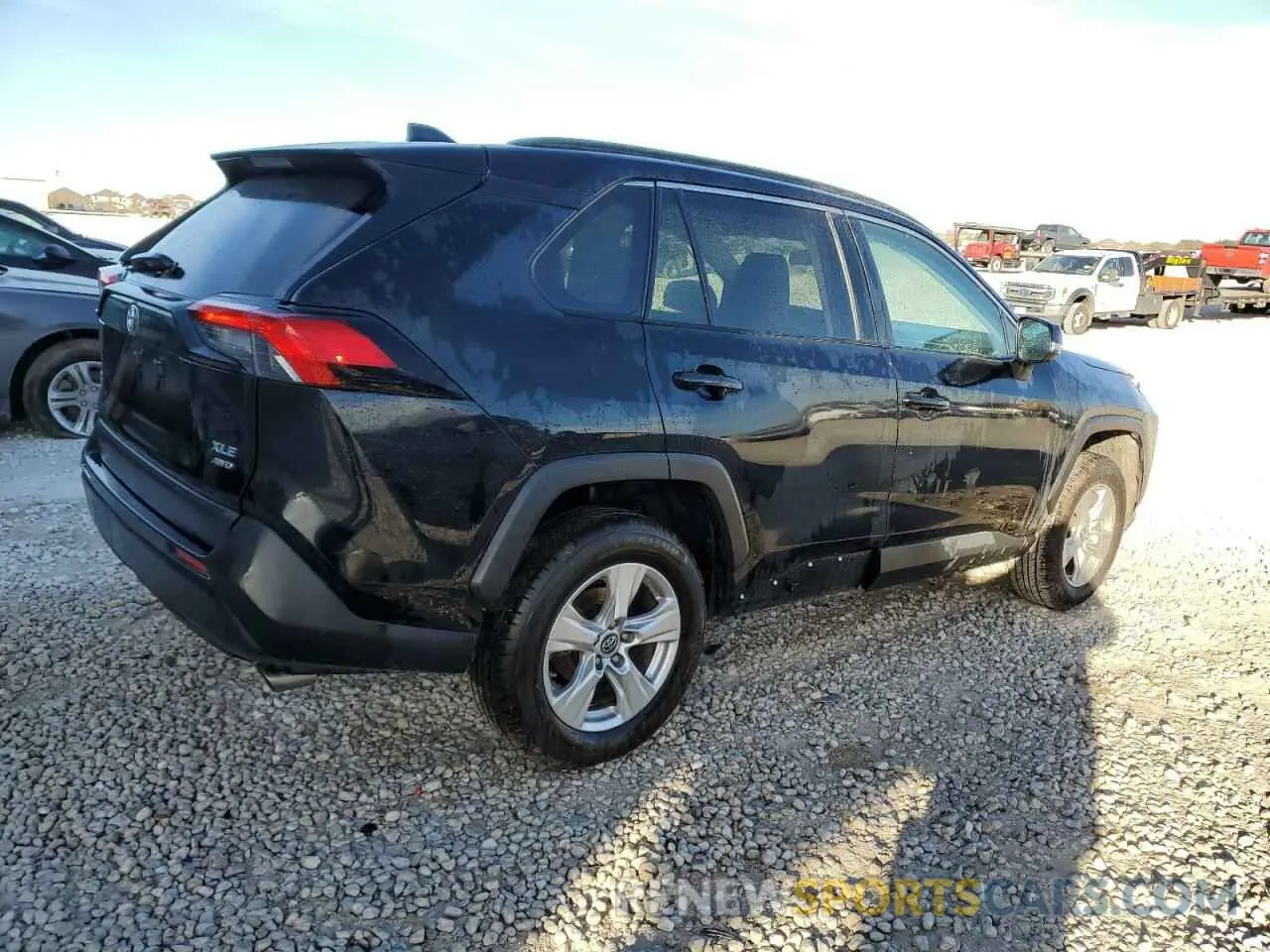 3 fotografías del automóvil dañado 2T3P1RFV9KC016863 TOYOTA RAV4 2019