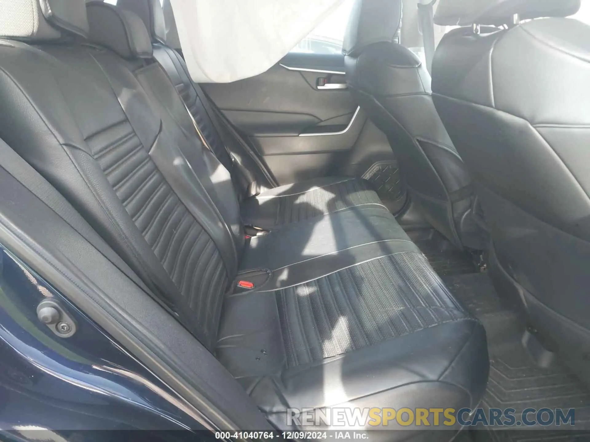 8 fotografías del automóvil dañado 2T3P1RFV9KC027426 TOYOTA RAV4 2019