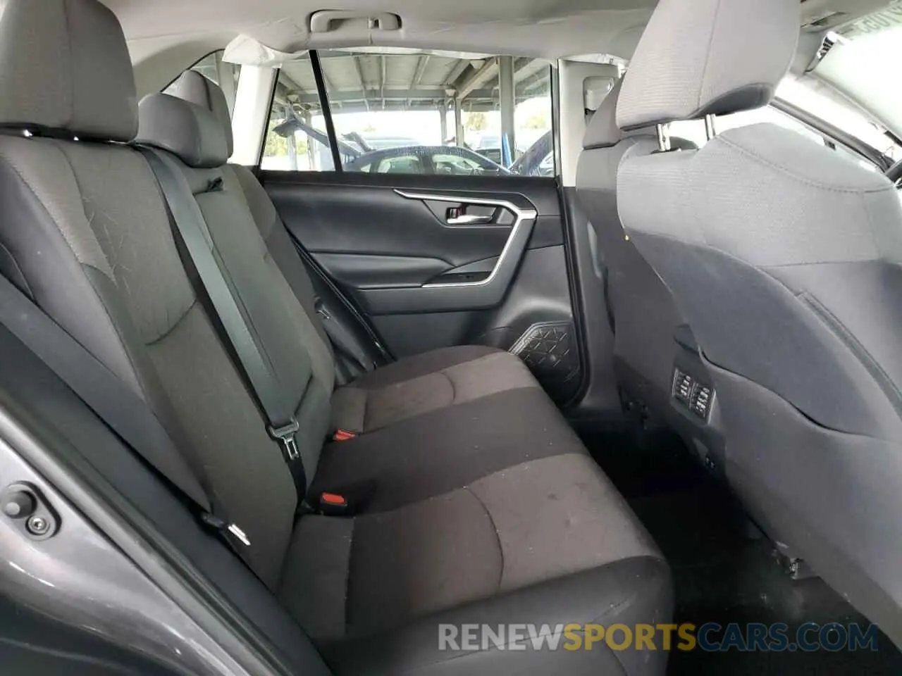 10 fotografías del automóvil dañado 2T3P1RFV9KW064863 TOYOTA RAV4 2019