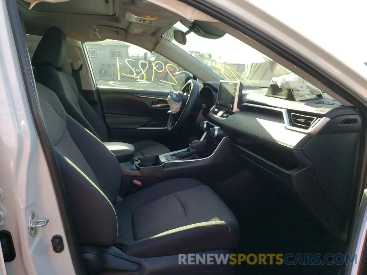 5 fotografías del automóvil dañado 2T3P1RFV9KW068539 TOYOTA RAV4 2019