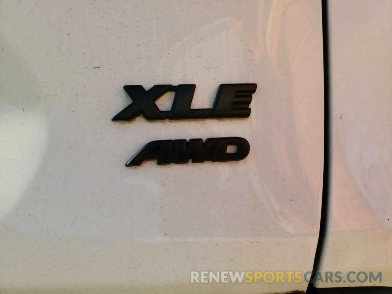 9 fotografías del automóvil dañado 2T3P1RFV9KW068539 TOYOTA RAV4 2019