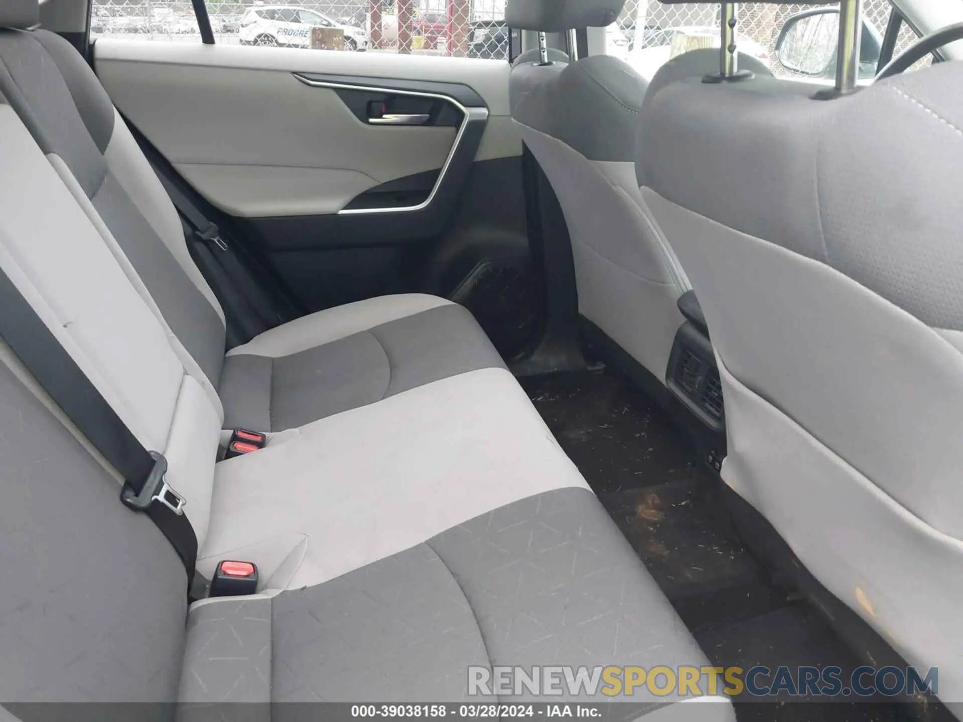 8 fotografías del automóvil dañado 2T3P1RFVXKC024826 TOYOTA RAV4 2019