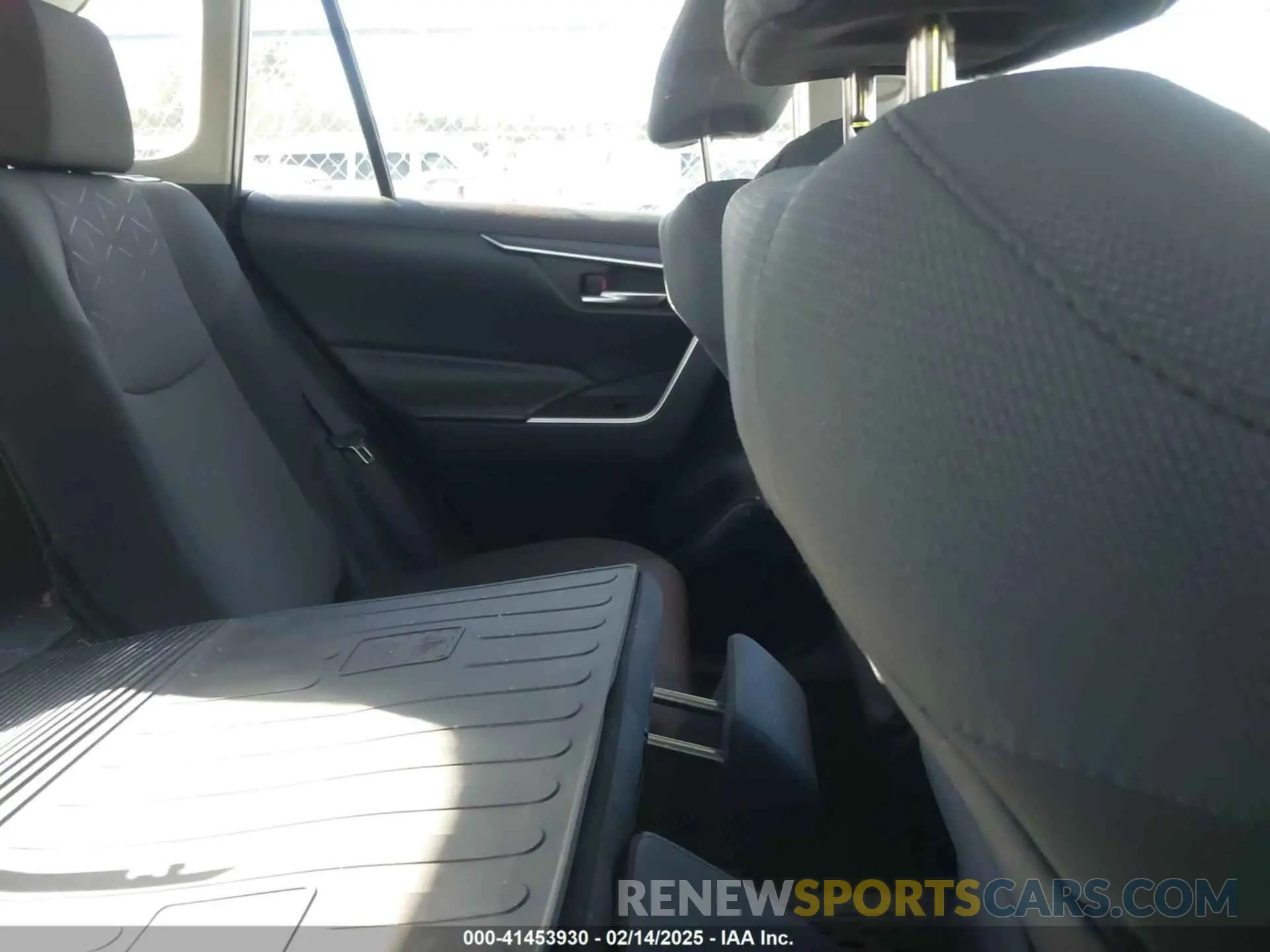 8 fotografías del automóvil dañado 2T3P1RFVXKW052589 TOYOTA RAV4 2019