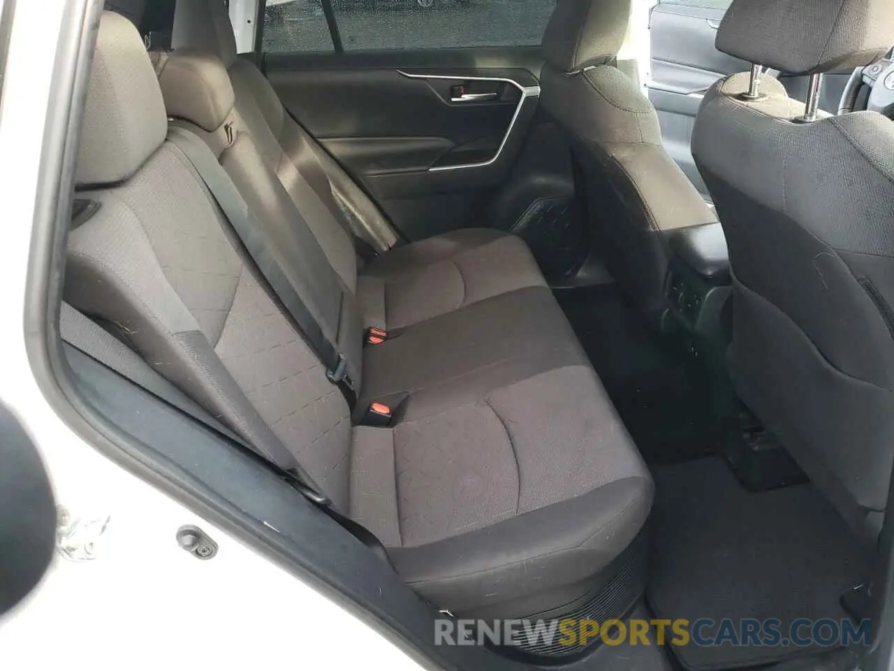 6 fotografías del automóvil dañado 2T3RWRFV0KW008854 TOYOTA RAV4 2019