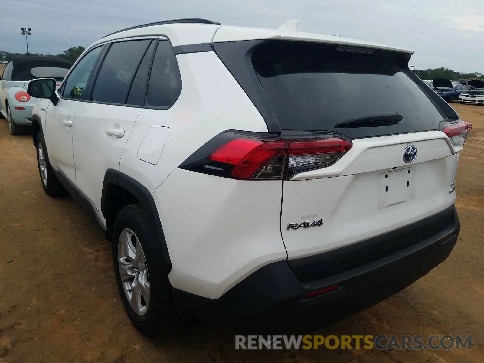 3 fotografías del automóvil dañado 2T3RWRFV0KW025220 TOYOTA RAV4 2019