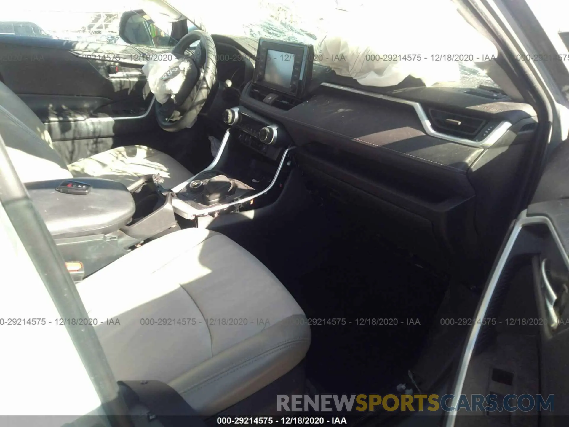5 fotografías del automóvil dañado 2T3RWRFV2KW013599 TOYOTA RAV4 2019