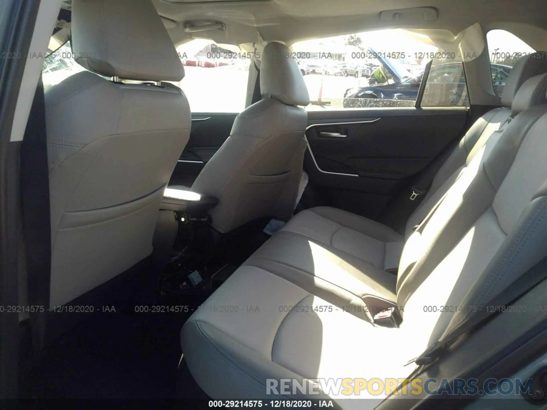 8 fotografías del automóvil dañado 2T3RWRFV2KW013599 TOYOTA RAV4 2019