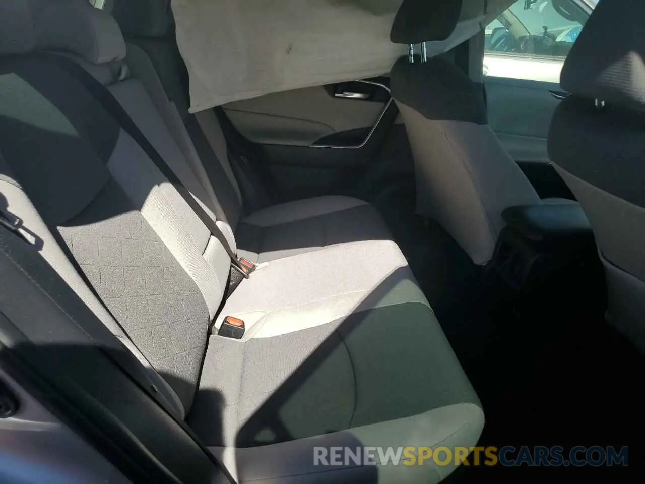 10 fotografías del automóvil dañado 2T3RWRFV2KW029317 TOYOTA RAV4 2019