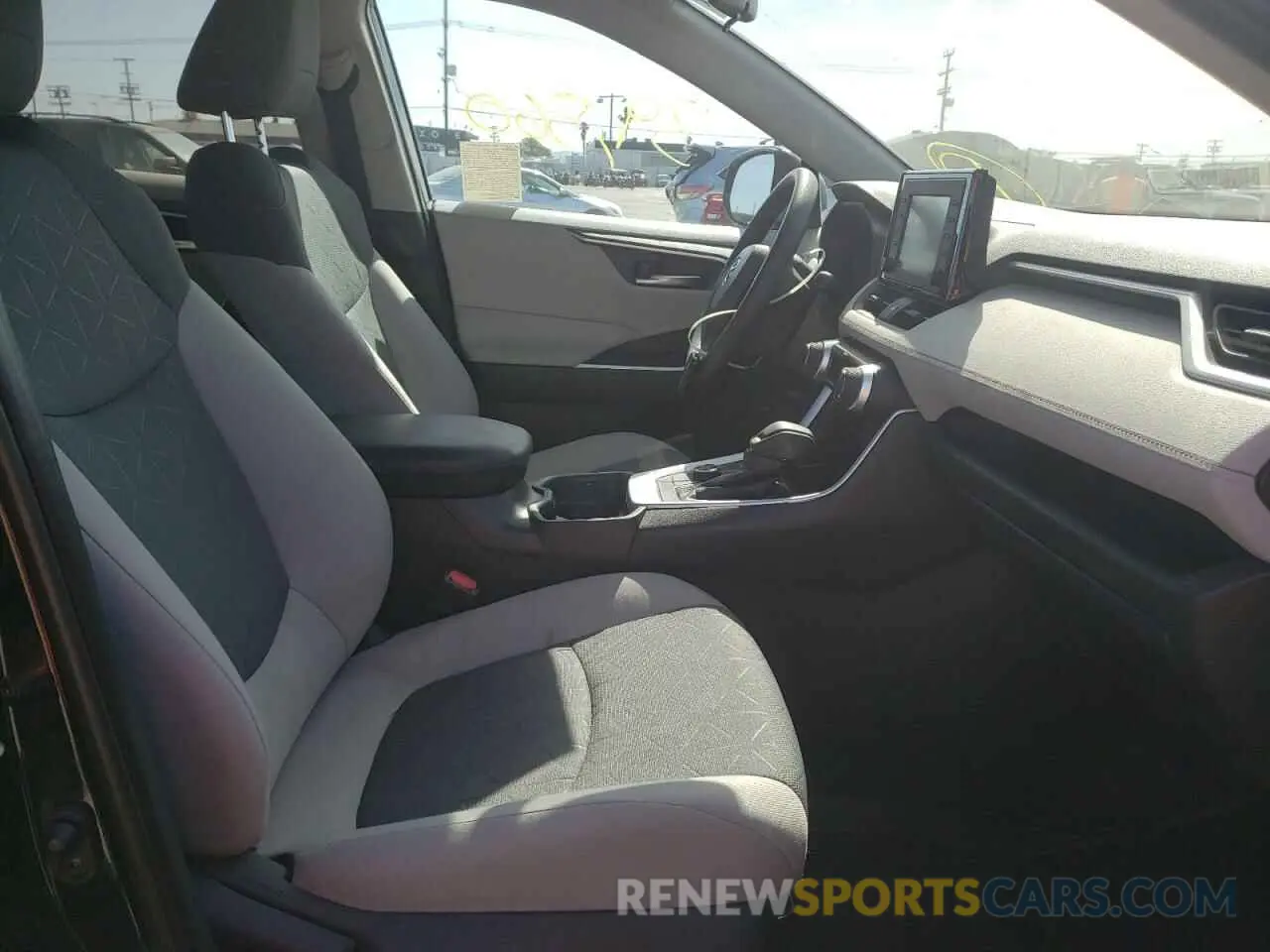 5 fotografías del automóvil dañado 2T3RWRFV2KW041709 TOYOTA RAV4 2019