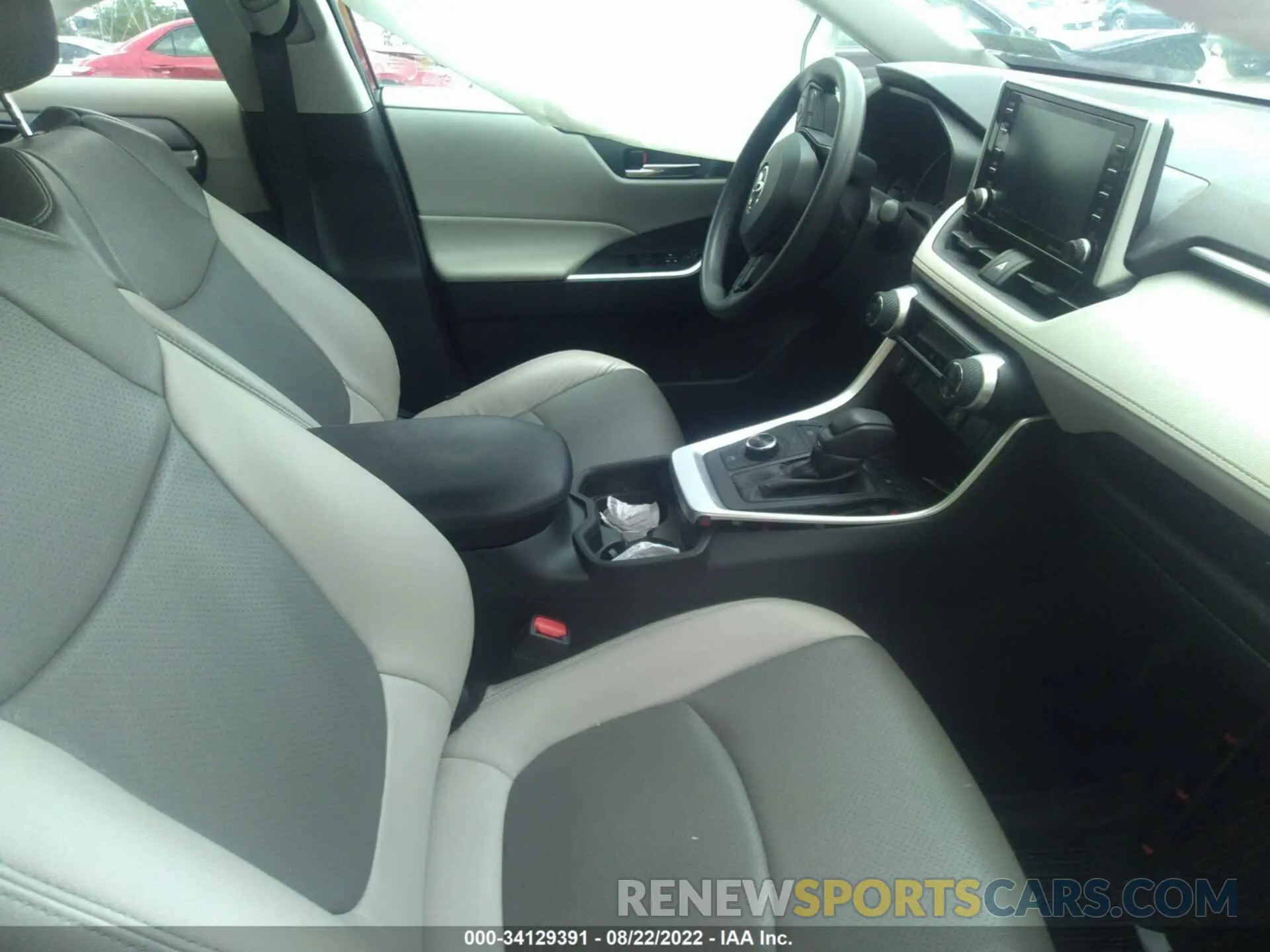 5 fotografías del automóvil dañado 2T3RWRFV3KW019573 TOYOTA RAV4 2019
