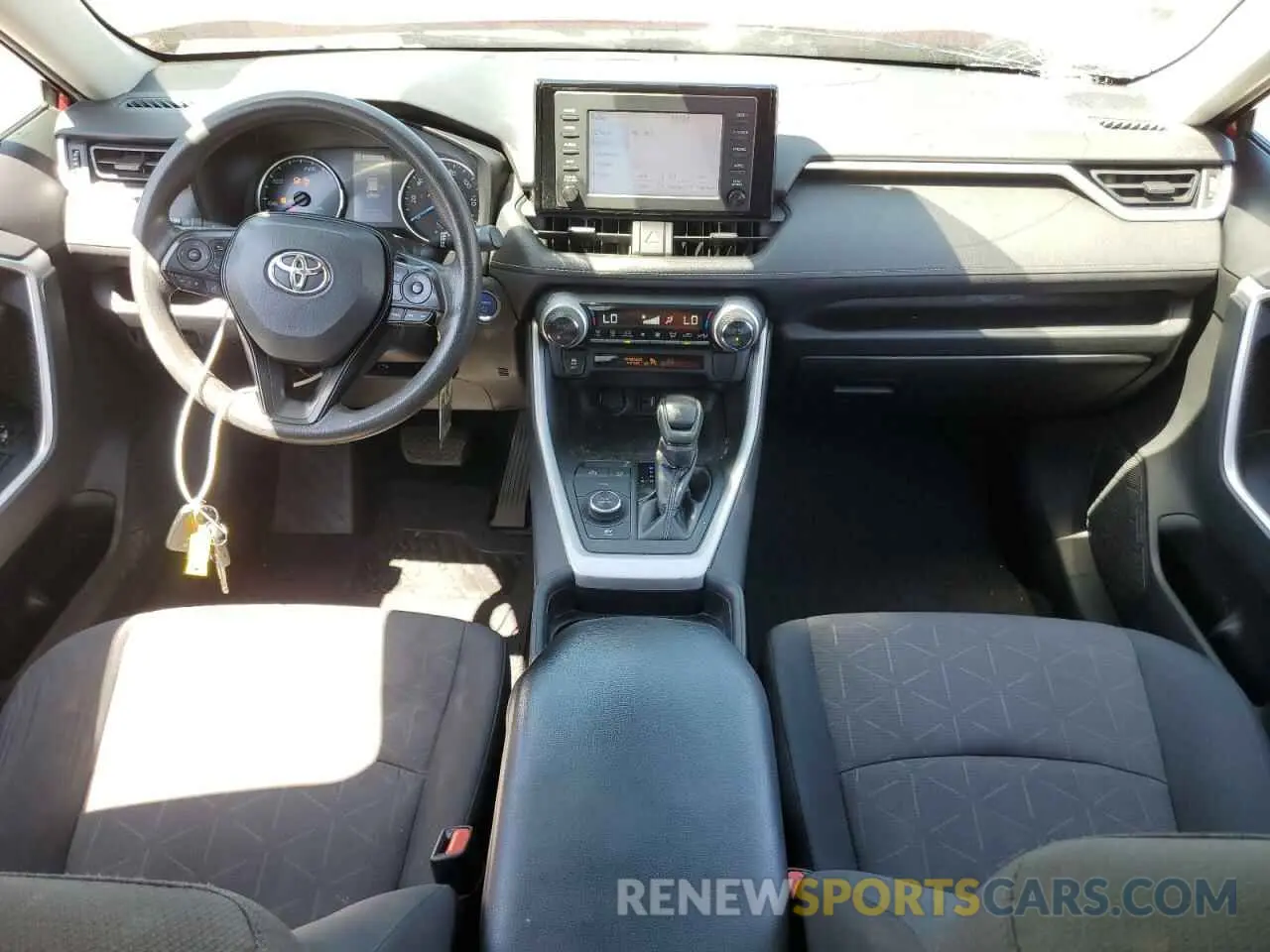 8 fotografías del automóvil dañado 2T3RWRFV4KW041887 TOYOTA RAV4 2019