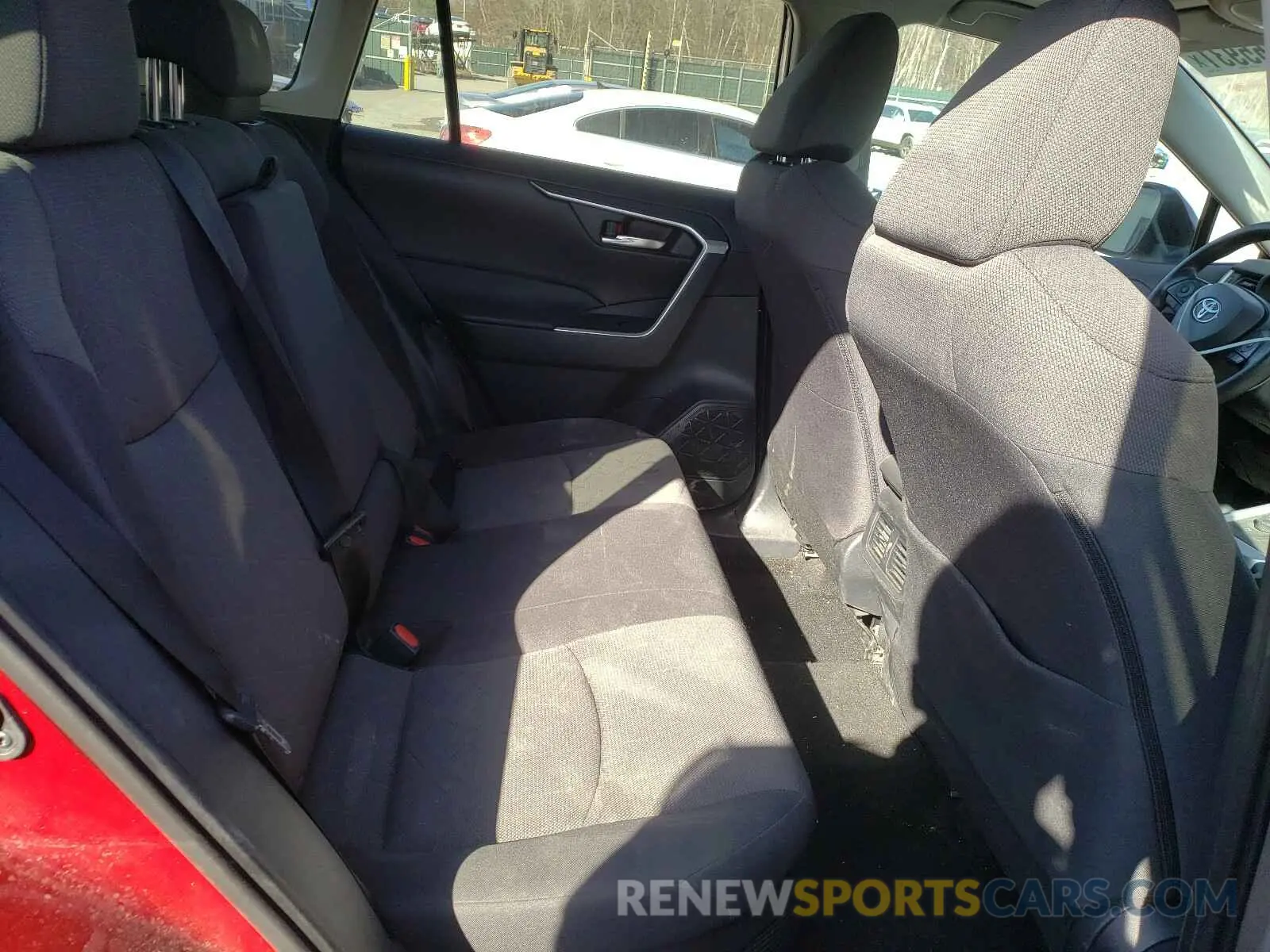 6 fotografías del automóvil dañado 2T3RWRFV7KW041043 TOYOTA RAV4 2019