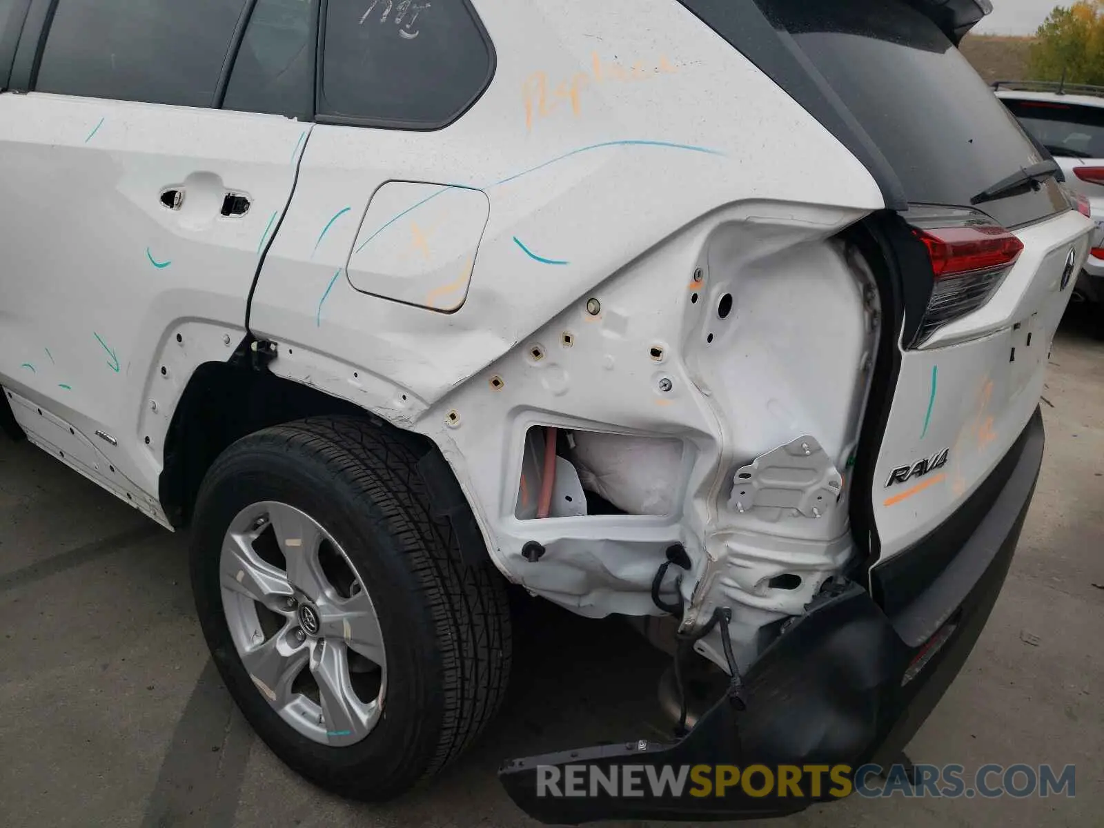9 fotografías del automóvil dañado 2T3RWRFVXKW012894 TOYOTA RAV4 2019