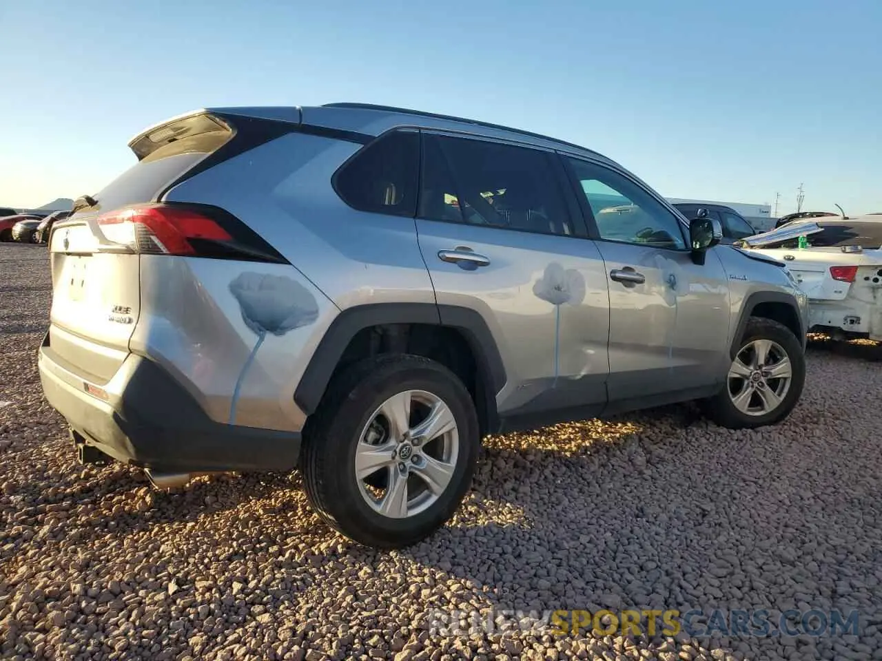 3 fotografías del automóvil dañado 2T3RWRFVXKW028898 TOYOTA RAV4 2019