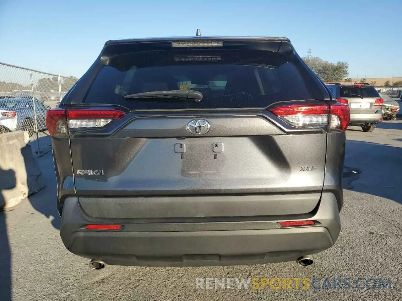6 fotografías del automóvil dañado 2T3W1RFV0KC020585 TOYOTA RAV4 2019