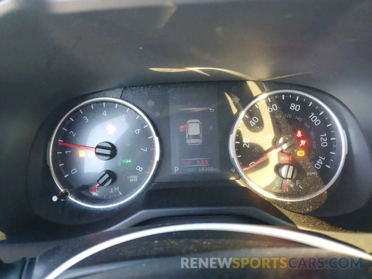 9 fotografías del automóvil dañado 2T3W1RFV0KC020585 TOYOTA RAV4 2019