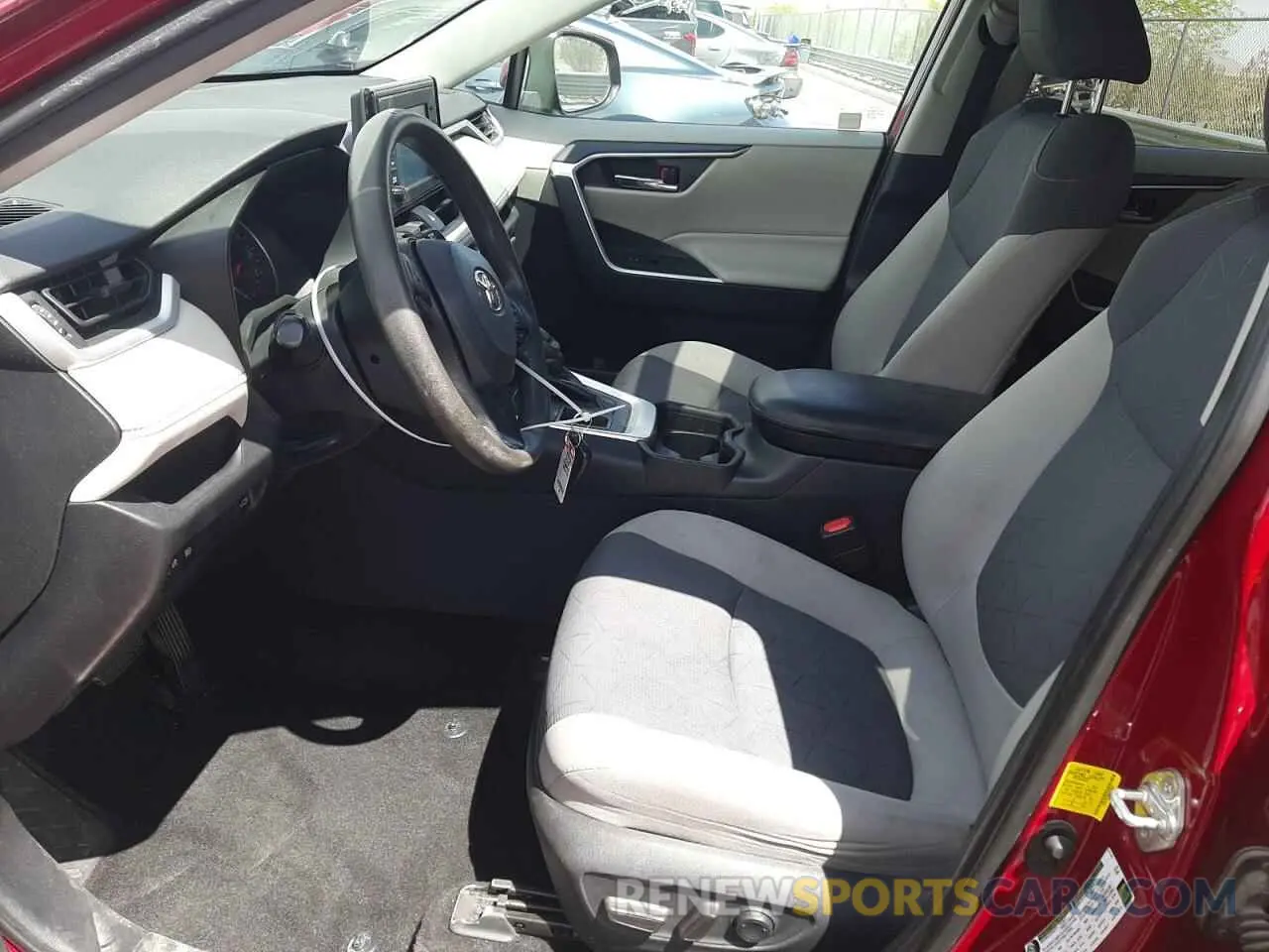 7 fotografías del automóvil dañado 2T3W1RFV0KW030547 TOYOTA RAV4 2019