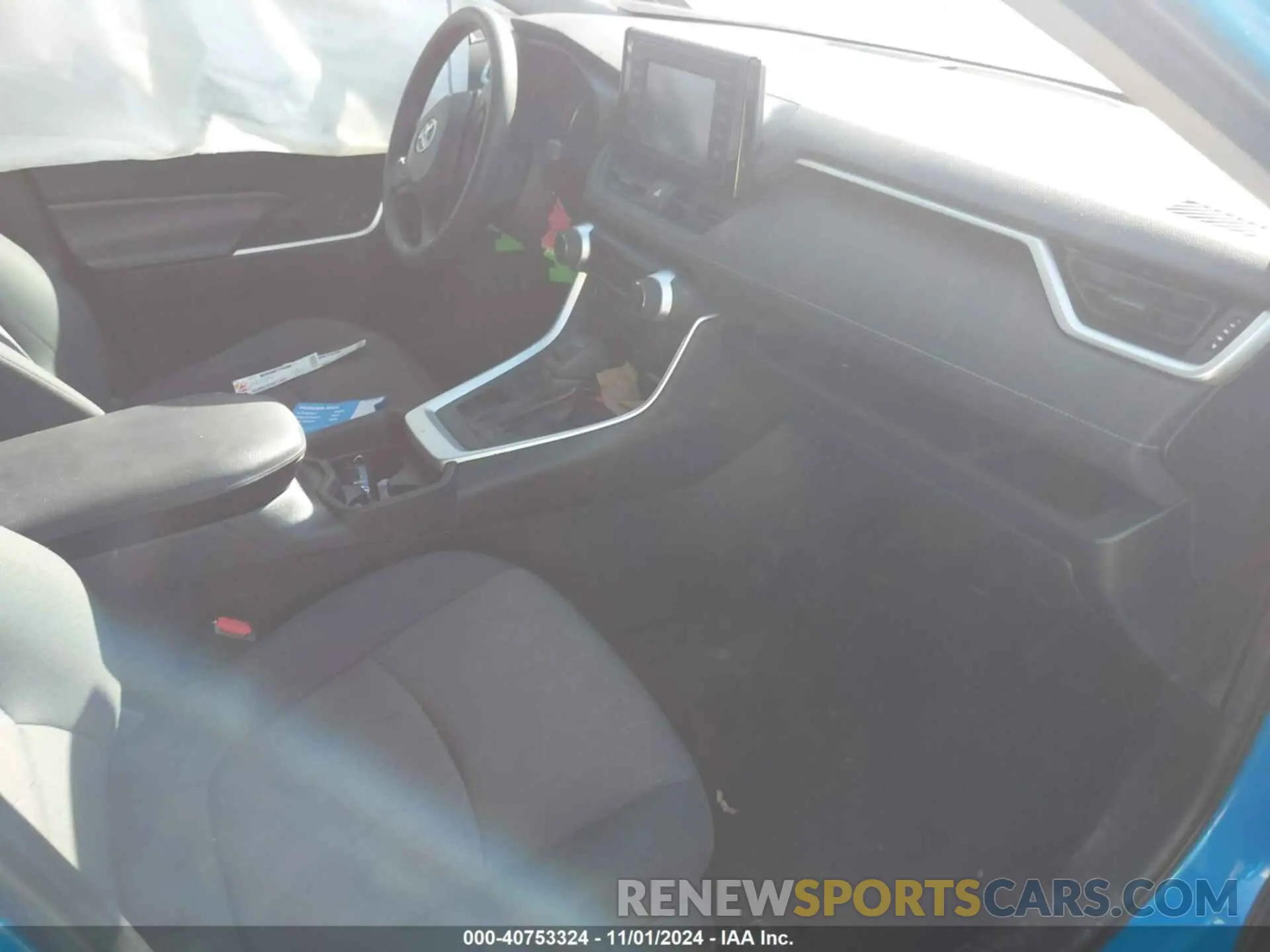5 fotografías del automóvil dañado 2T3W1RFV0KW033030 TOYOTA RAV4 2019