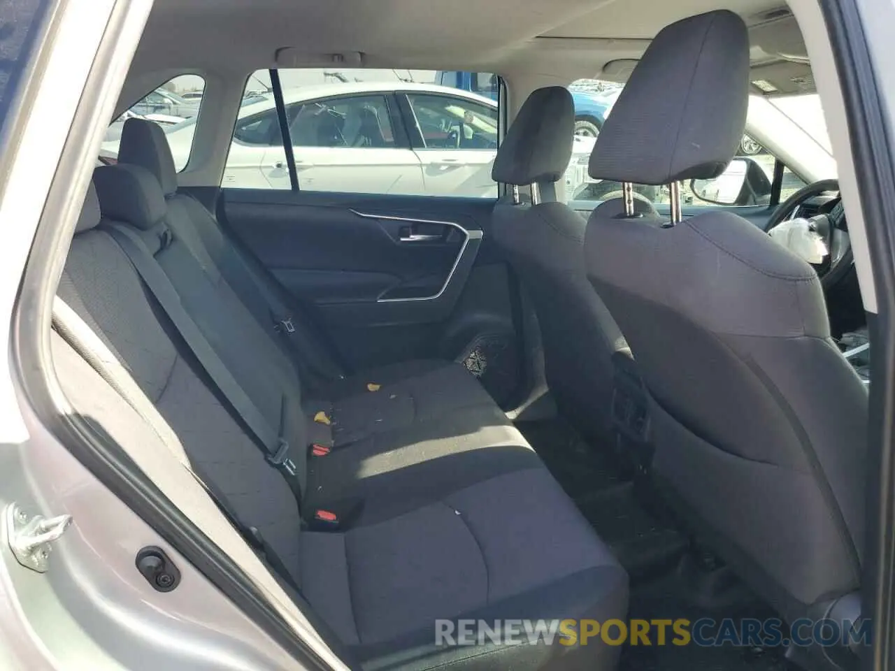 10 fotografías del automóvil dañado 2T3W1RFV0KW036705 TOYOTA RAV4 2019