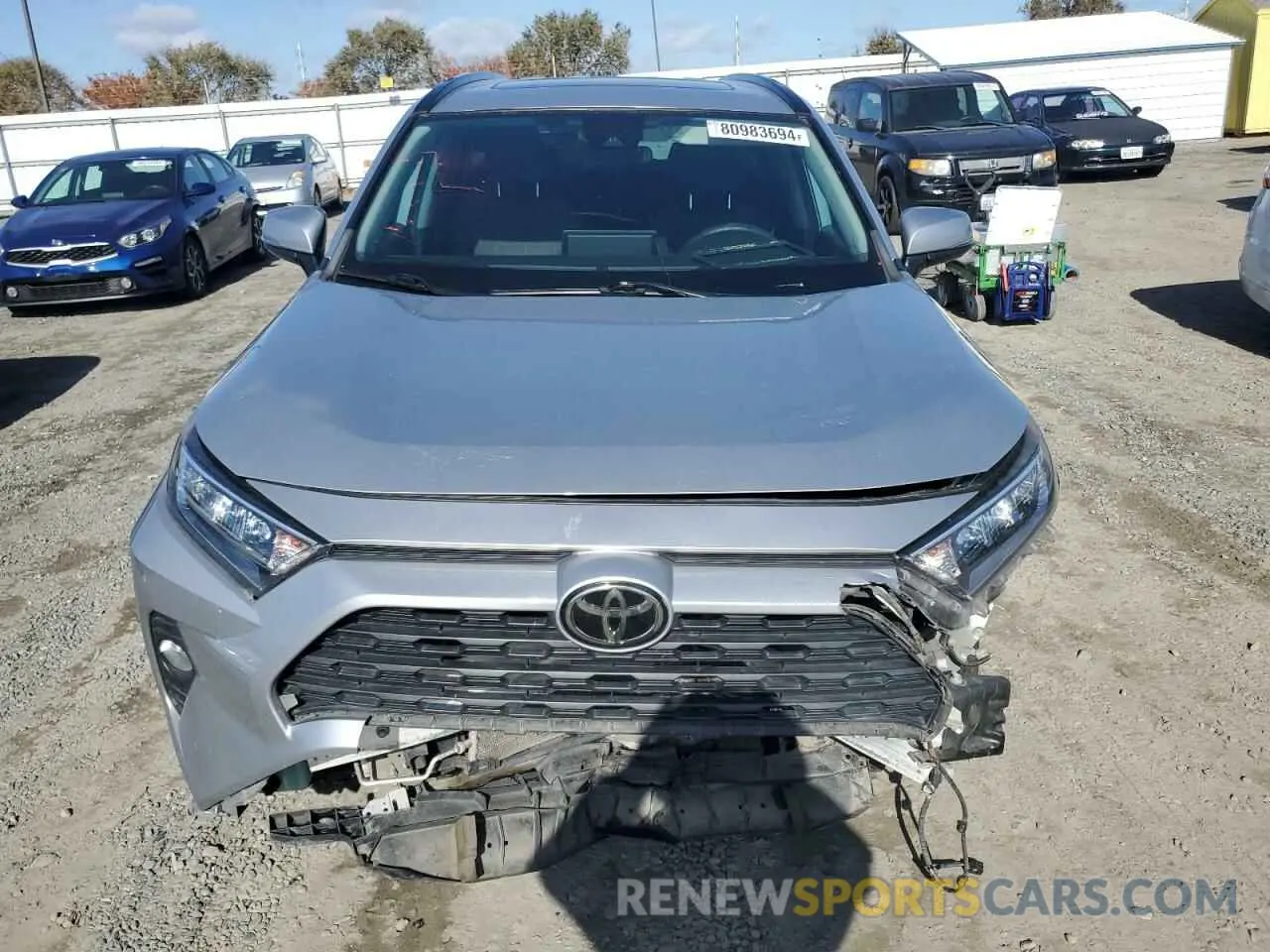 5 fotografías del automóvil dañado 2T3W1RFV0KW036705 TOYOTA RAV4 2019