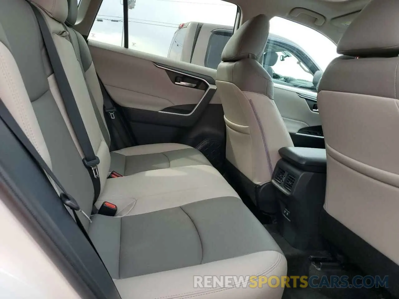 11 fotografías del automóvil dañado 2T3W1RFV1KC030428 TOYOTA RAV4 2019