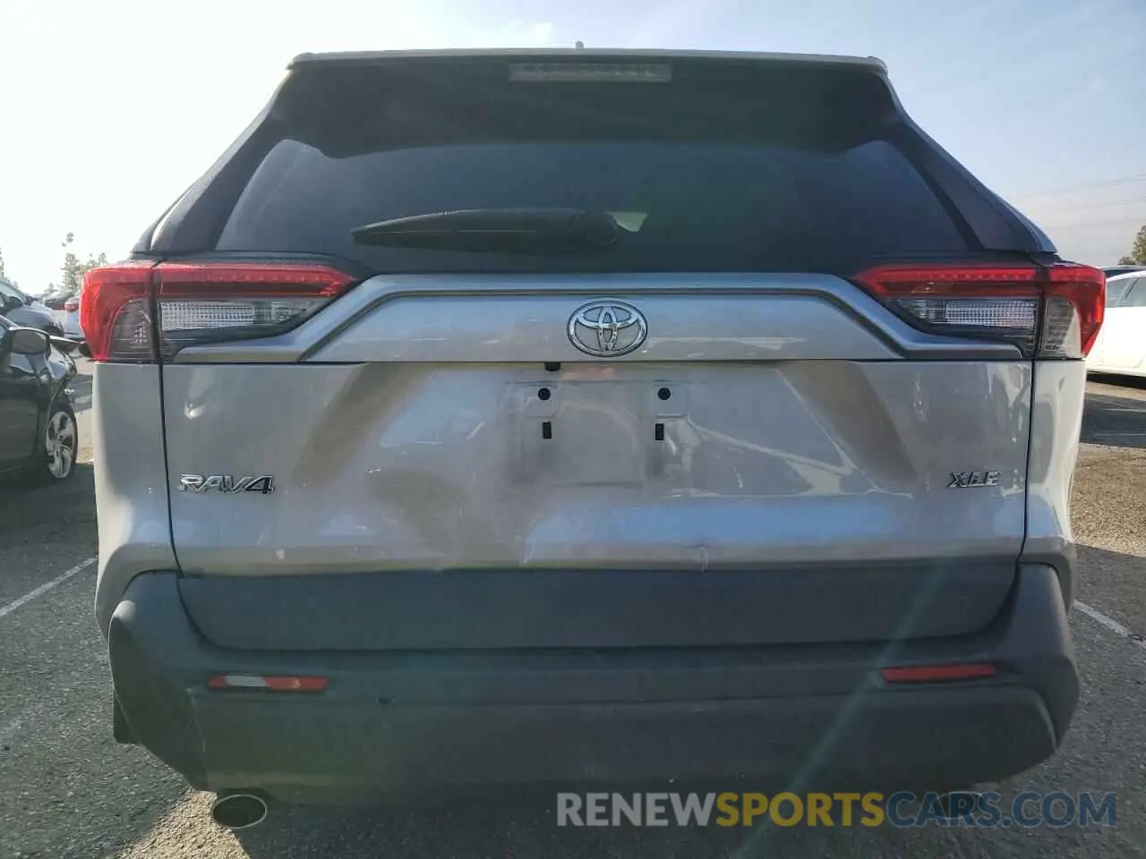 6 fotografías del automóvil dañado 2T3W1RFV2KC028963 TOYOTA RAV4 2019
