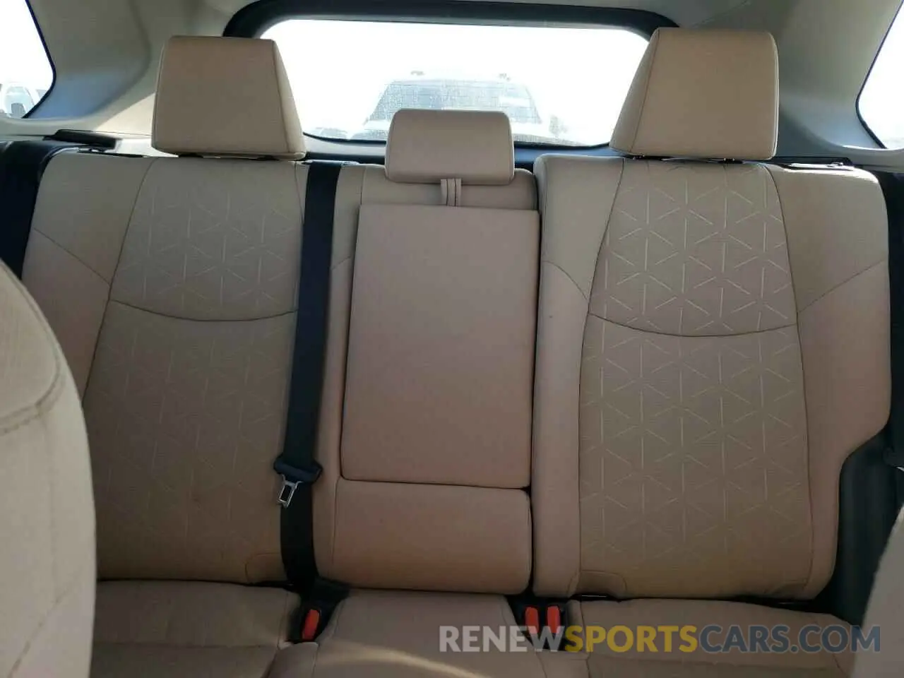 10 fotografías del automóvil dañado 2T3W1RFV2KW008940 TOYOTA RAV4 2019