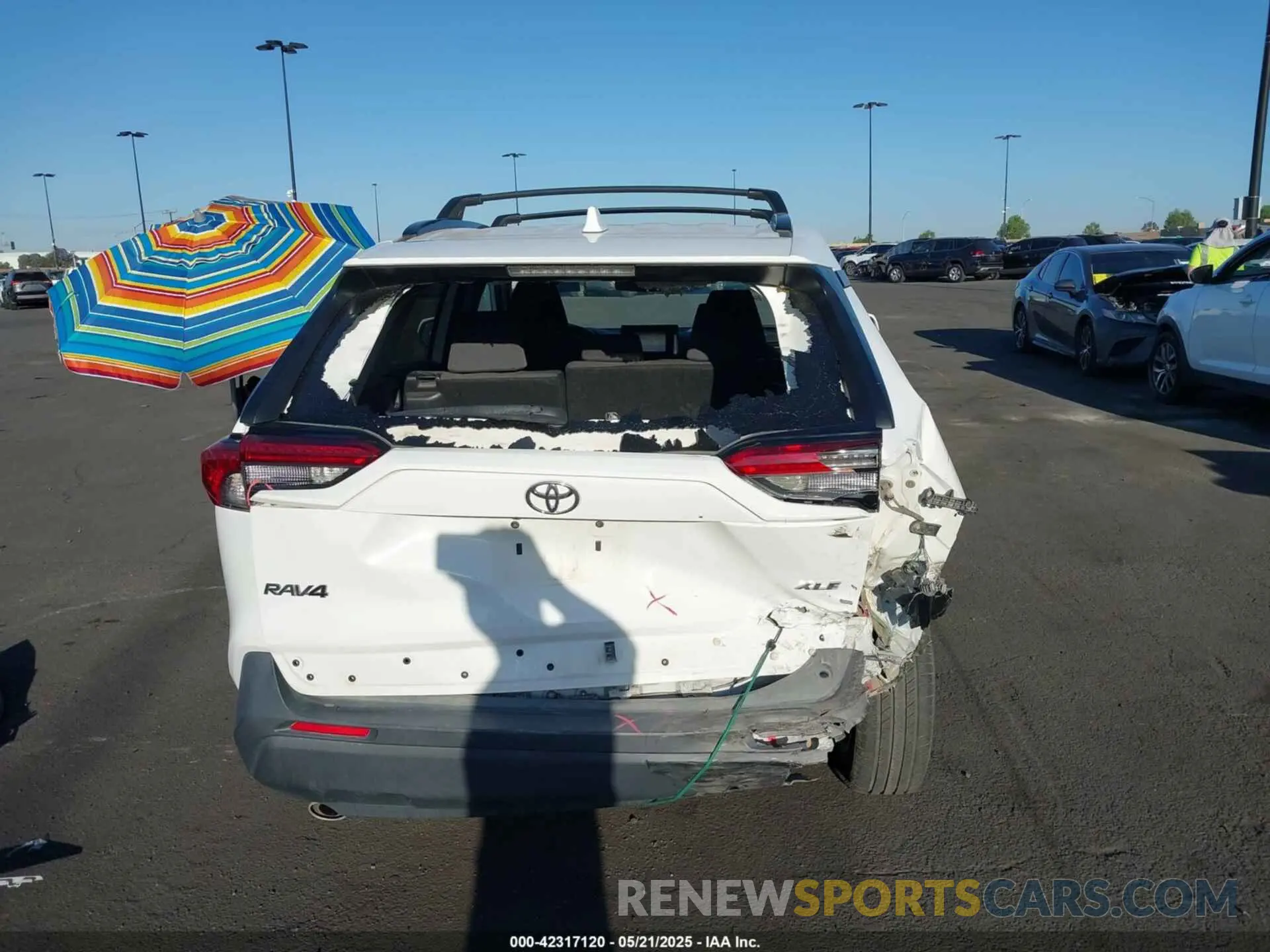 17 fotografías del automóvil dañado 2T3W1RFV3KC002016 TOYOTA RAV4 2019