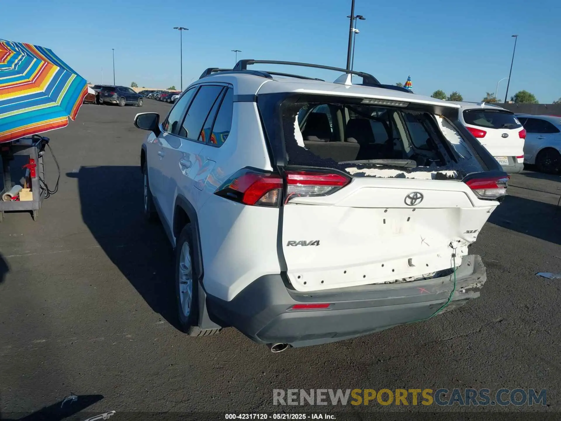 3 fotografías del automóvil dañado 2T3W1RFV3KC002016 TOYOTA RAV4 2019