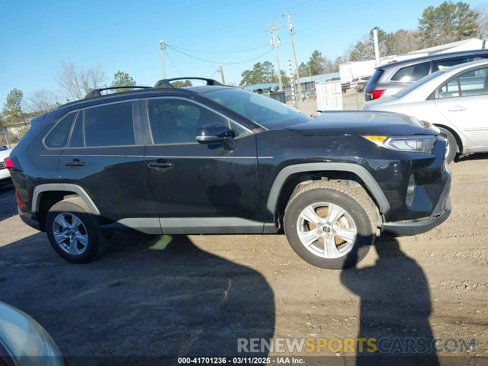 13 fotografías del automóvil dañado 2T3W1RFV3KC002372 TOYOTA RAV4 2019