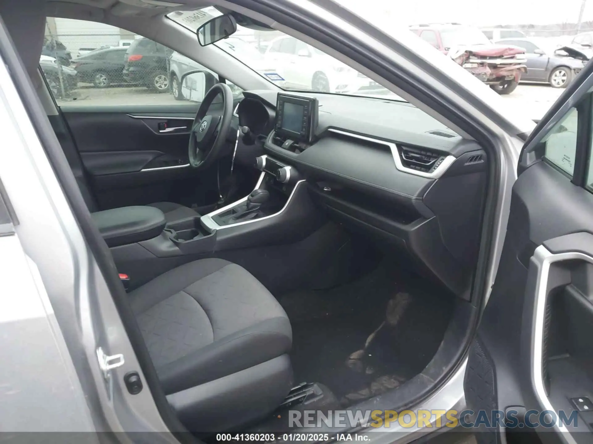 5 fotografías del automóvil dañado 2T3W1RFV3KC032794 TOYOTA RAV4 2019
