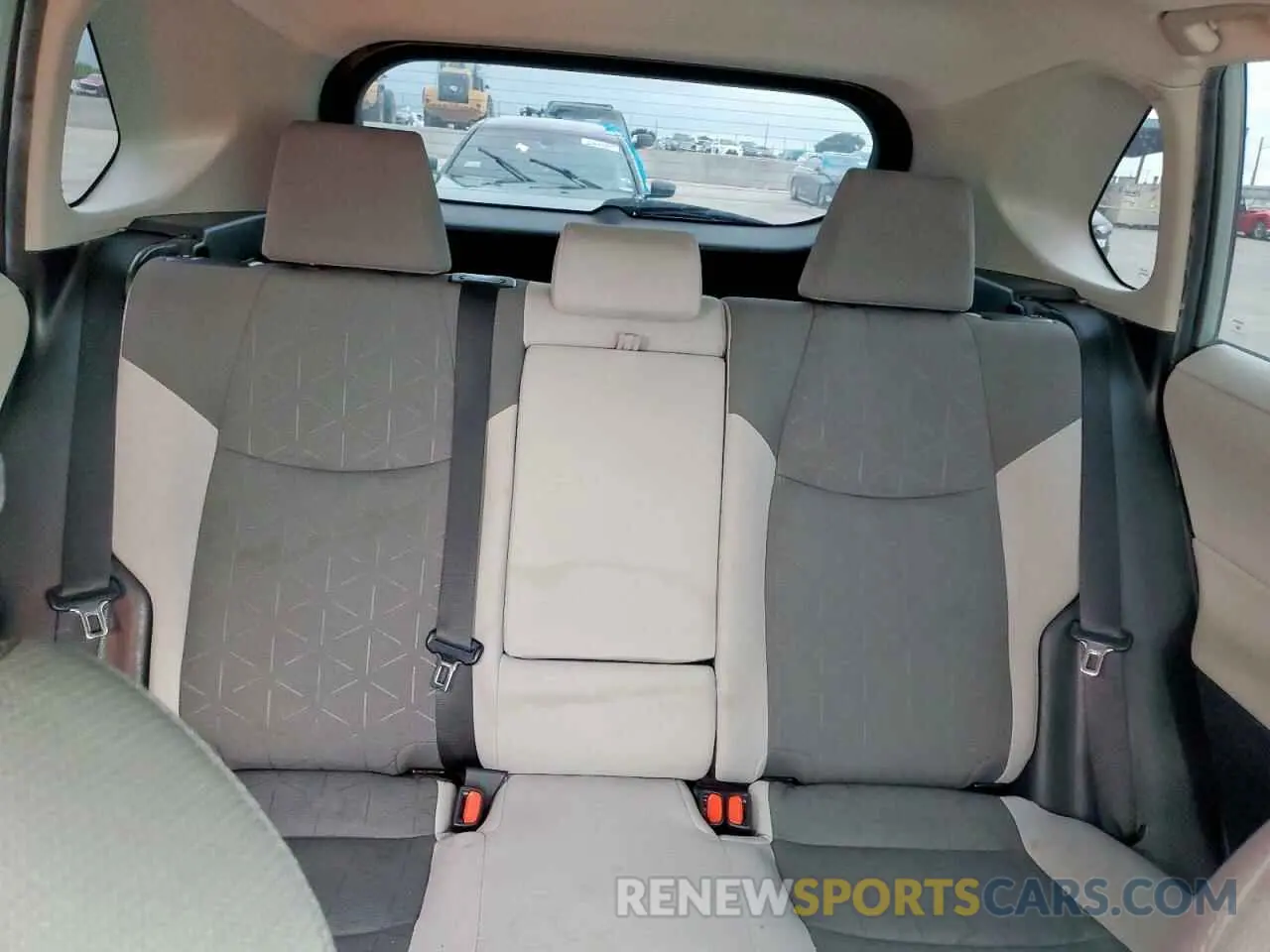 10 fotografías del automóvil dañado 2T3W1RFV4KW016070 TOYOTA RAV4 2019