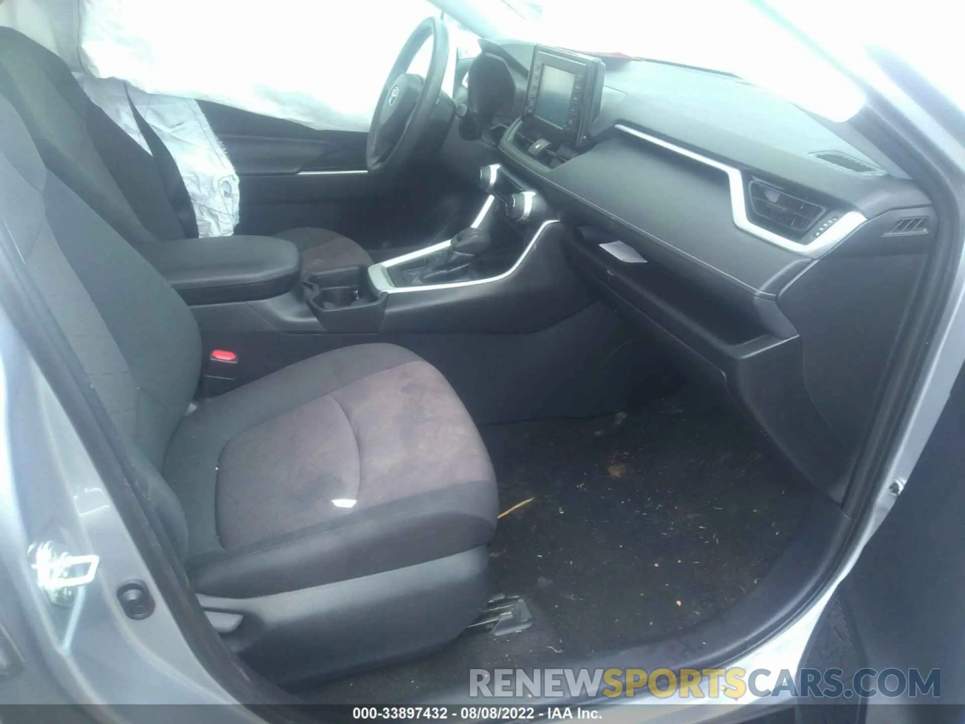 5 fotografías del automóvil dañado 2T3W1RFV4KW026677 TOYOTA RAV4 2019