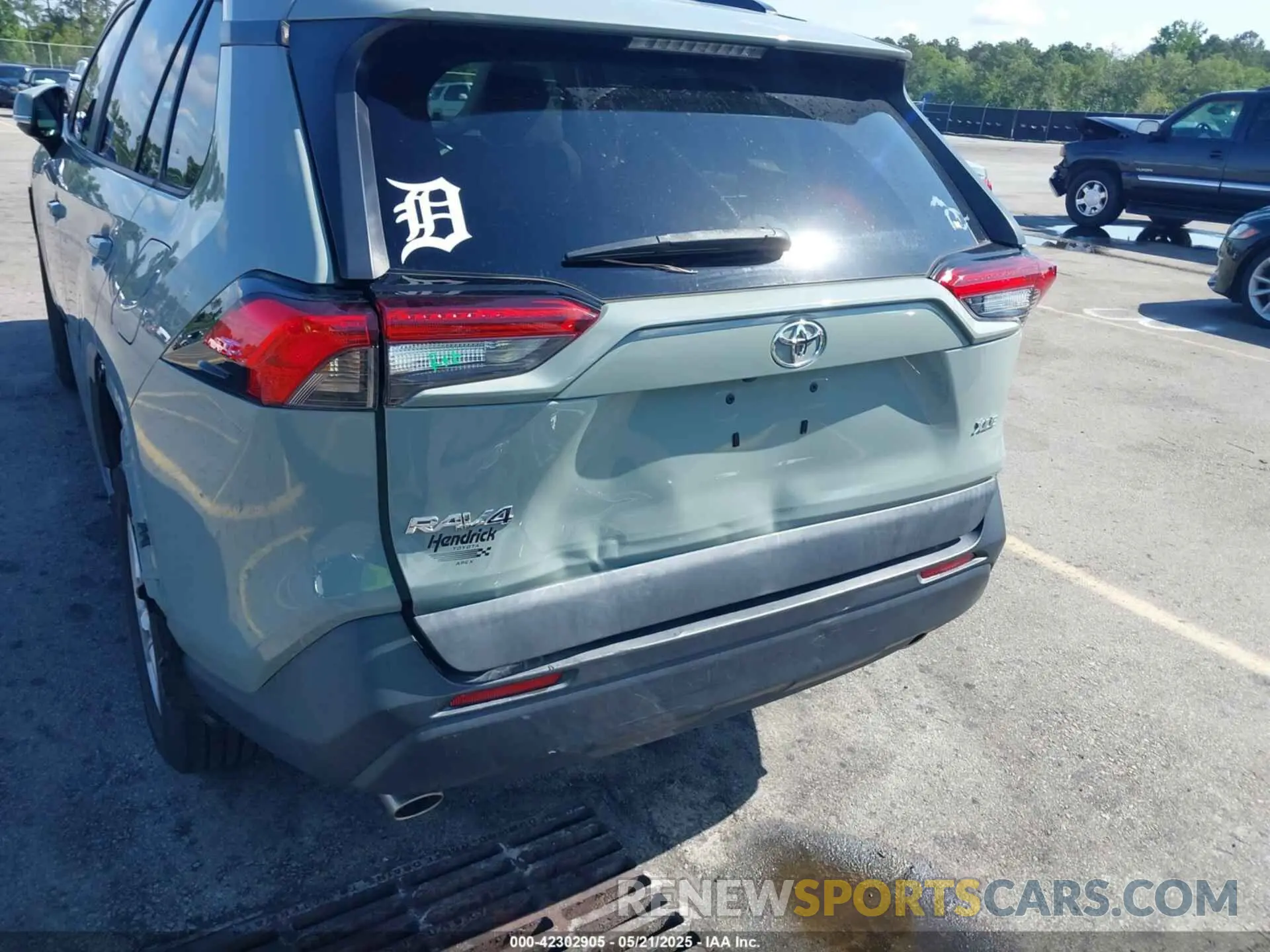 18 fotografías del automóvil dañado 2T3W1RFV4KW057153 TOYOTA RAV4 2019